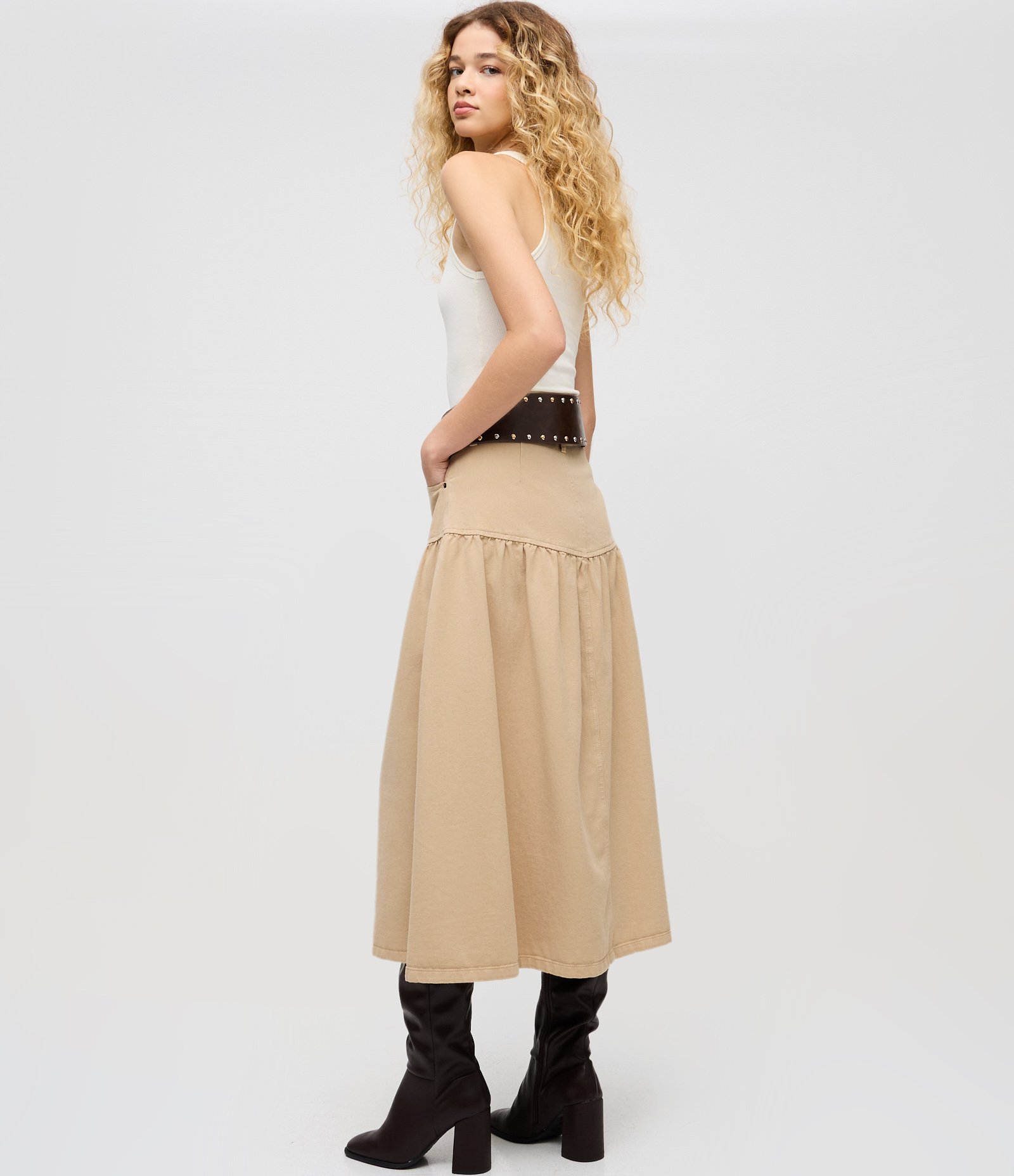 Saia Midi em Sarja com Recorte e Franzido Bege 3