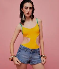 Short Micro Cintura Baixa em Jeans com Amarrações