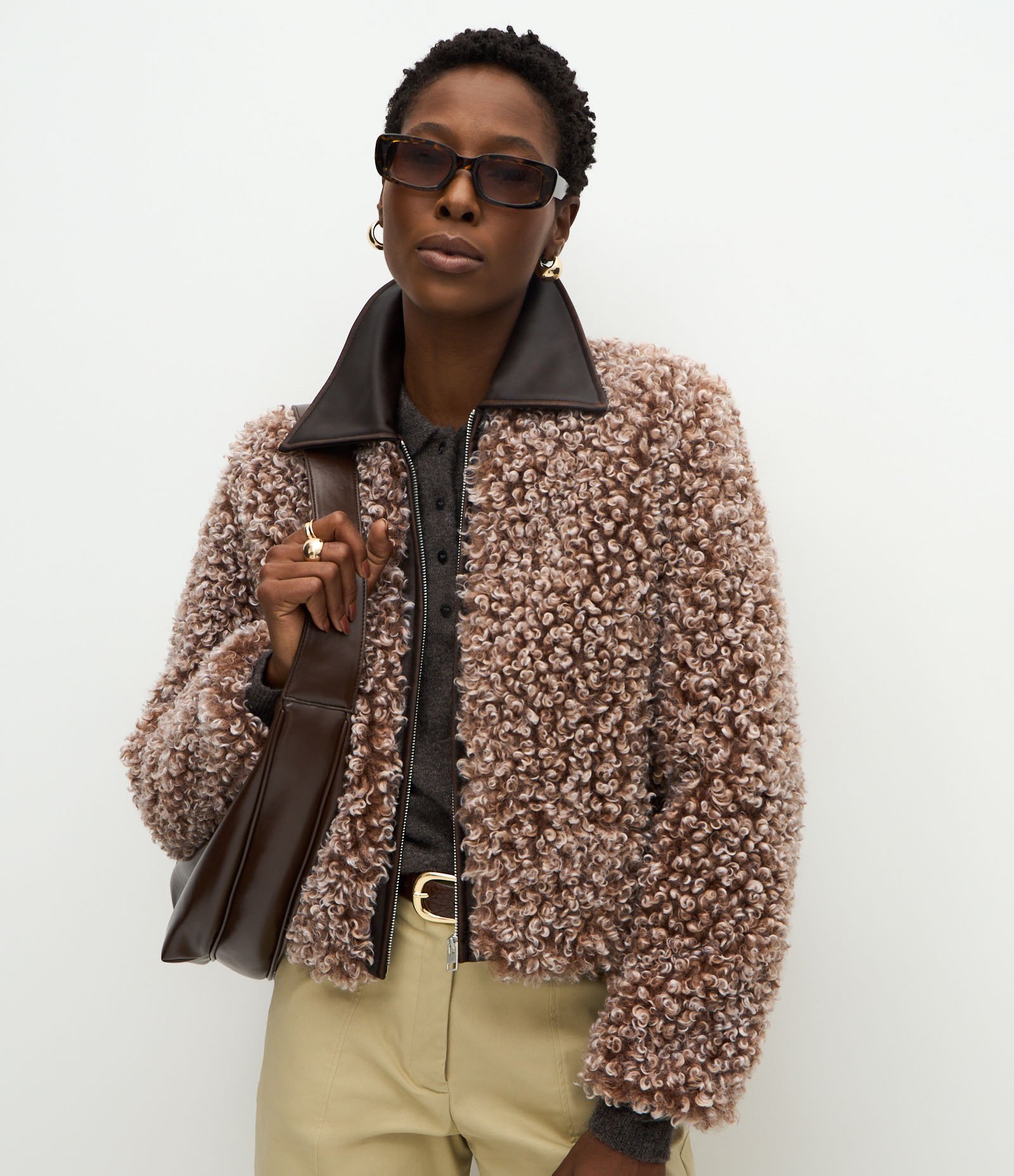 Jaqueta Pesada com Pelos e Gola em PU Marrom 1