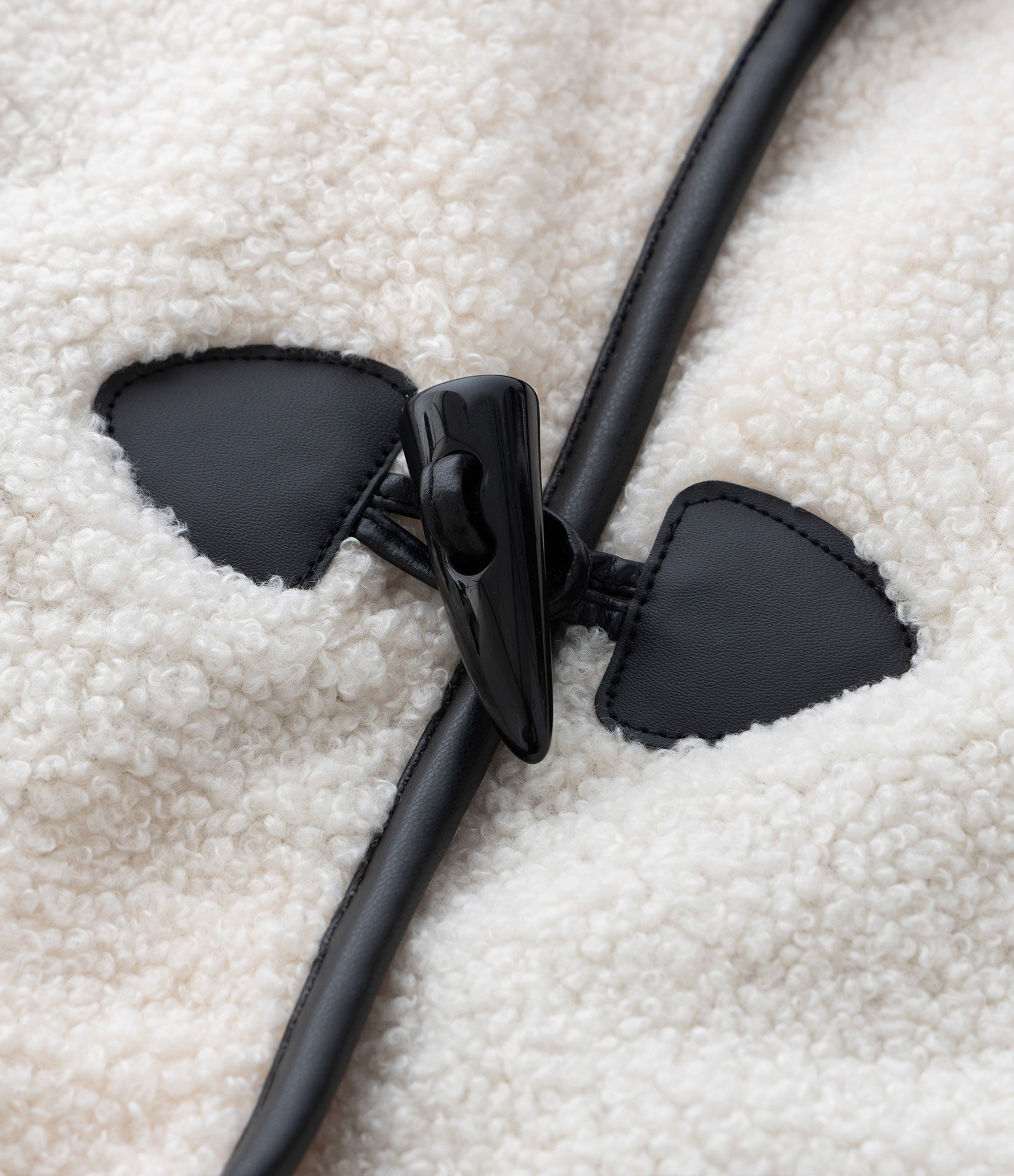 Jaqueta Infantil em Sherpa com Detalhe Contrastante  – Tam 1 a 6 Anos Off White 6