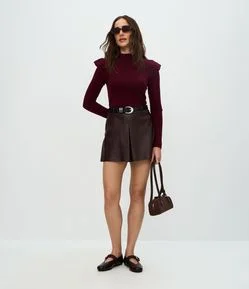 Short Curto em PU com Cinto Ajustável