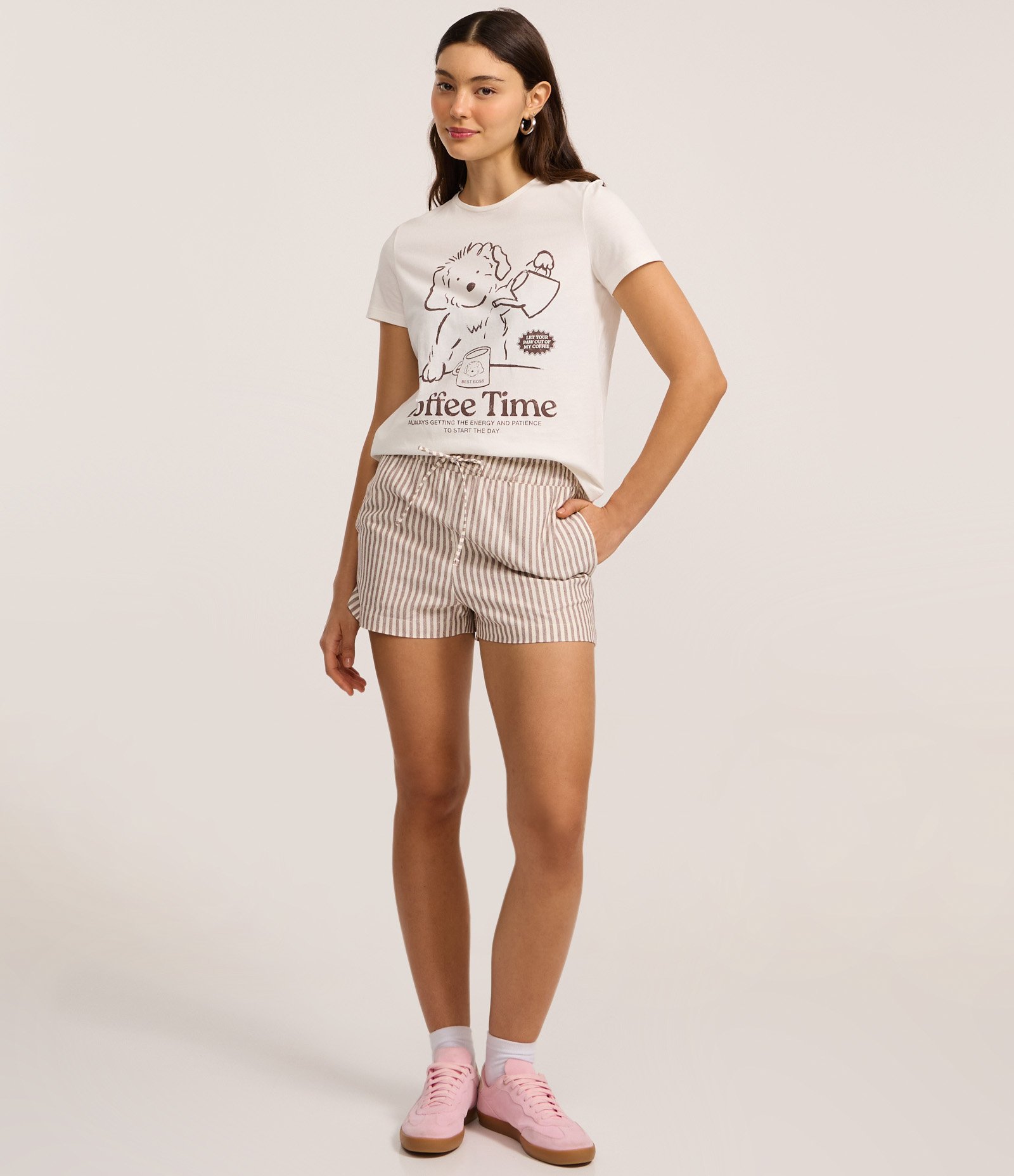 Camiseta T-shirt em Algodão com Estampa de Cachorrinho no Coffee Time Branco 2