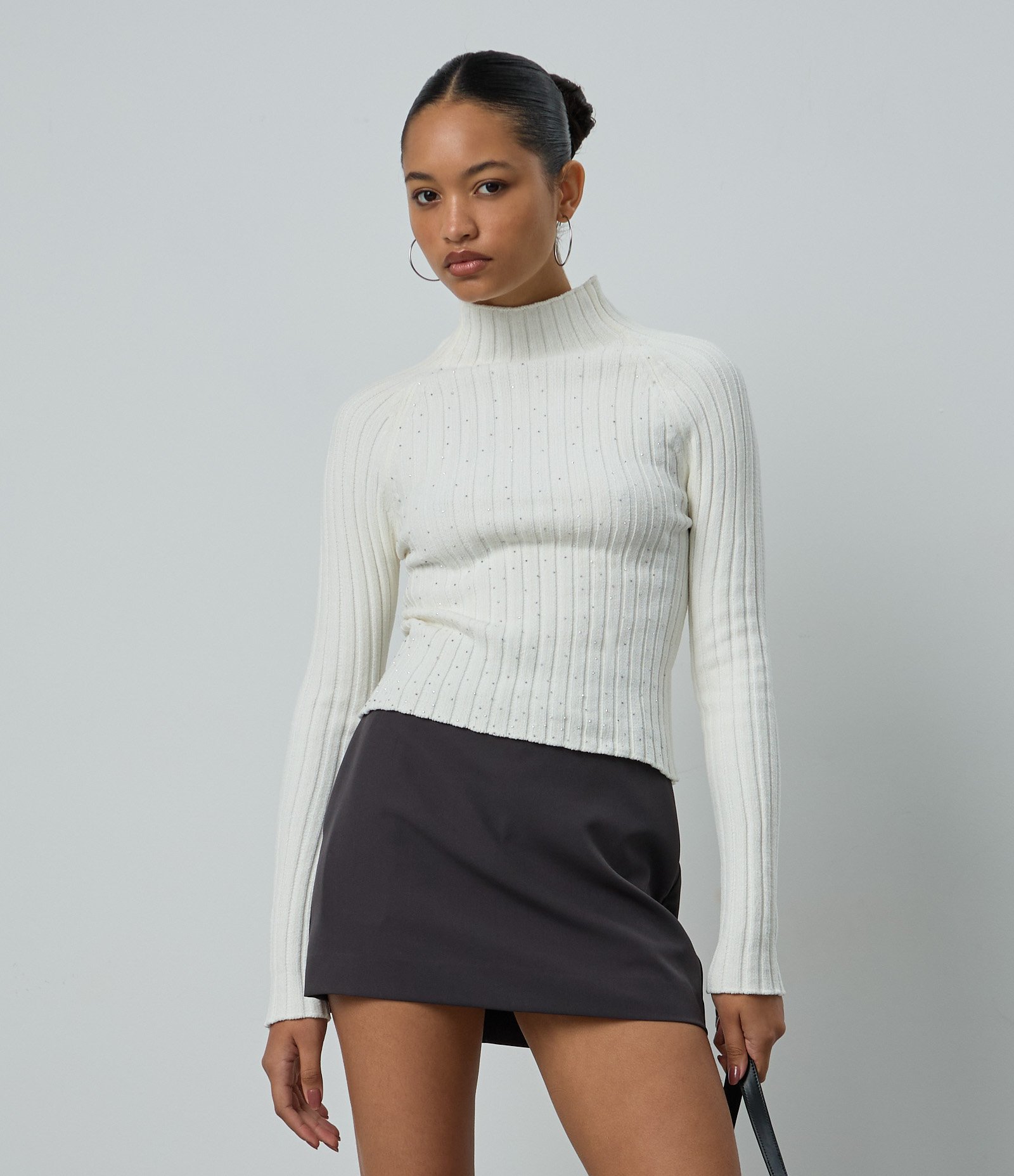 Blusa Cropped em Tricô com Gola Alta Branco 1