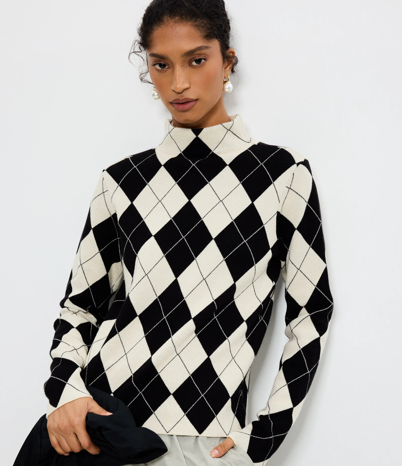 Blusa Tricô Argyle Xadrez com Gola Alta Preto 1