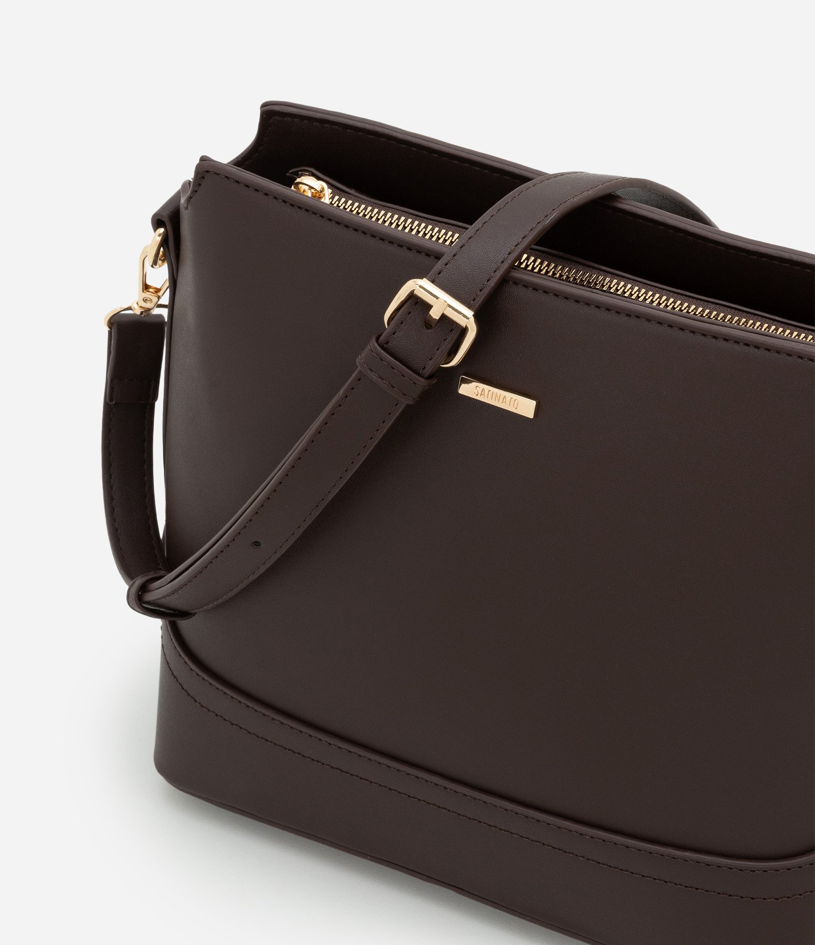 Bolsa Pequena em Material Sintético com Detalhes Metalizados Marrom 6