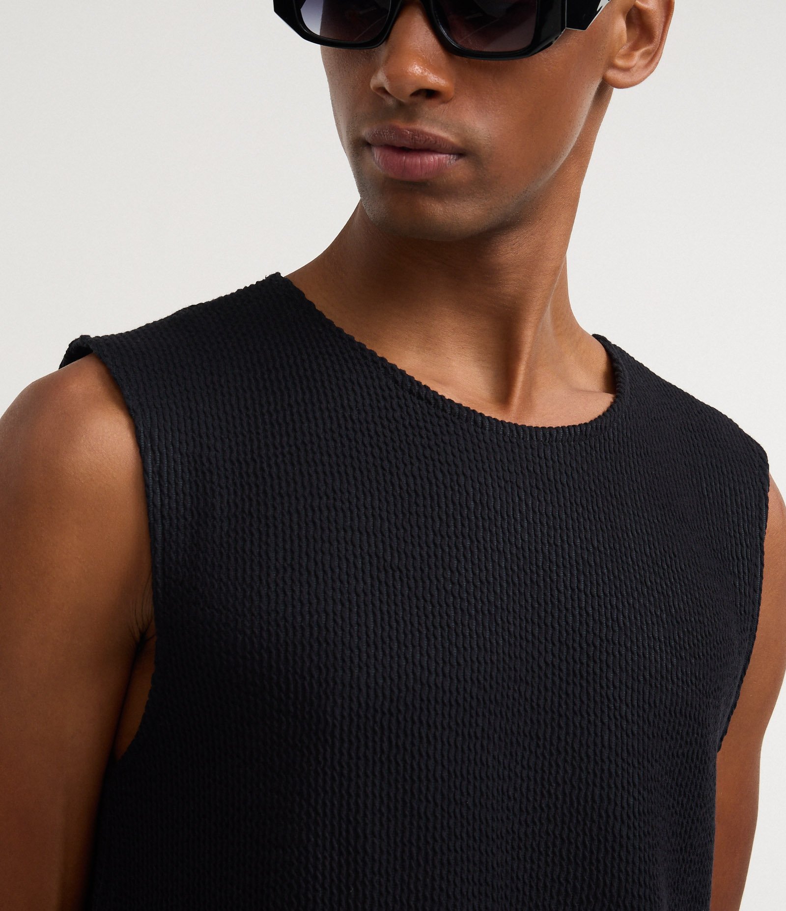 Regata Regular em Algodão com Textura Tricô Preto 3