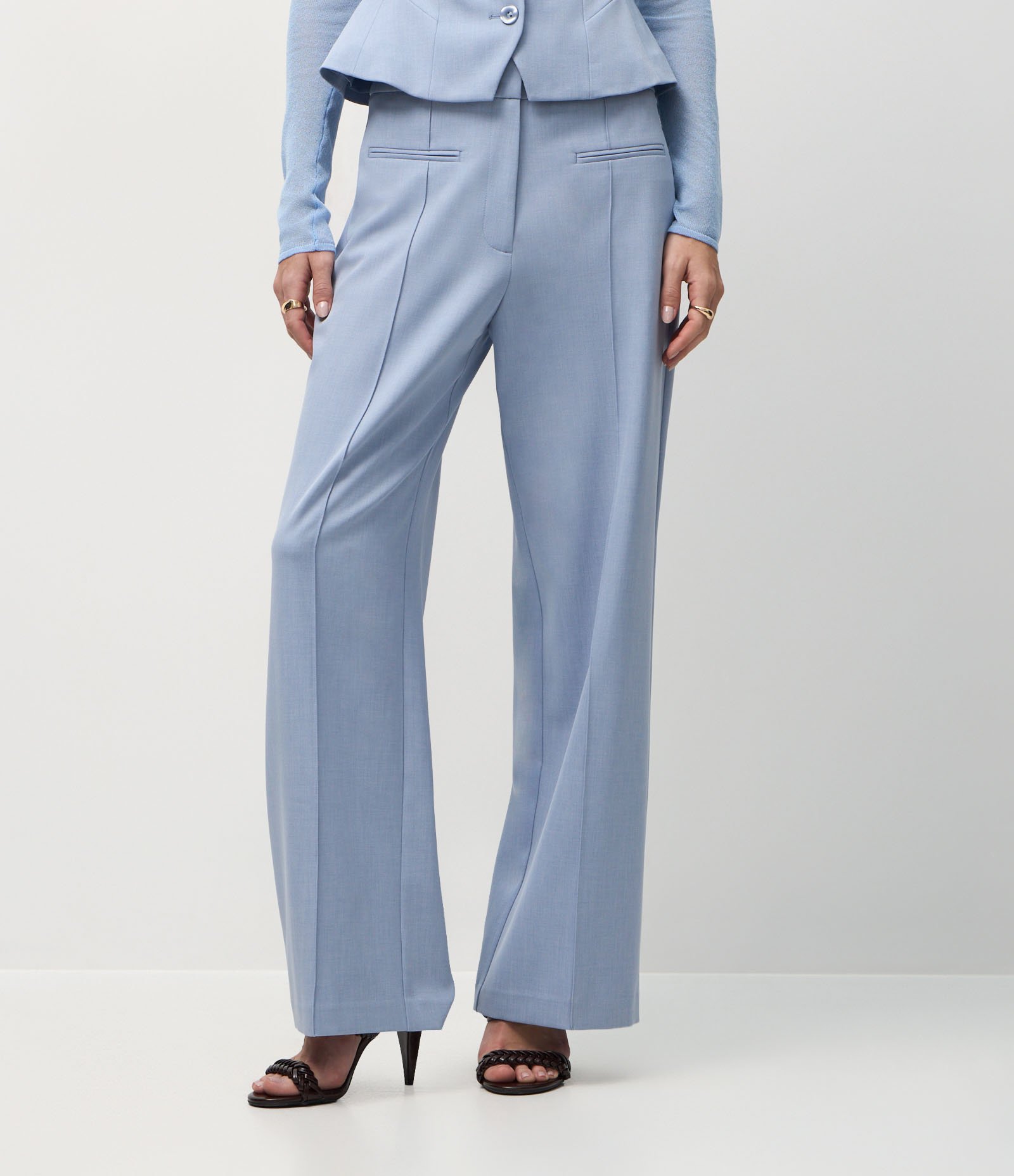 Calça Wide Leg de Alfaiataria com Recortes Frontais Azul 3