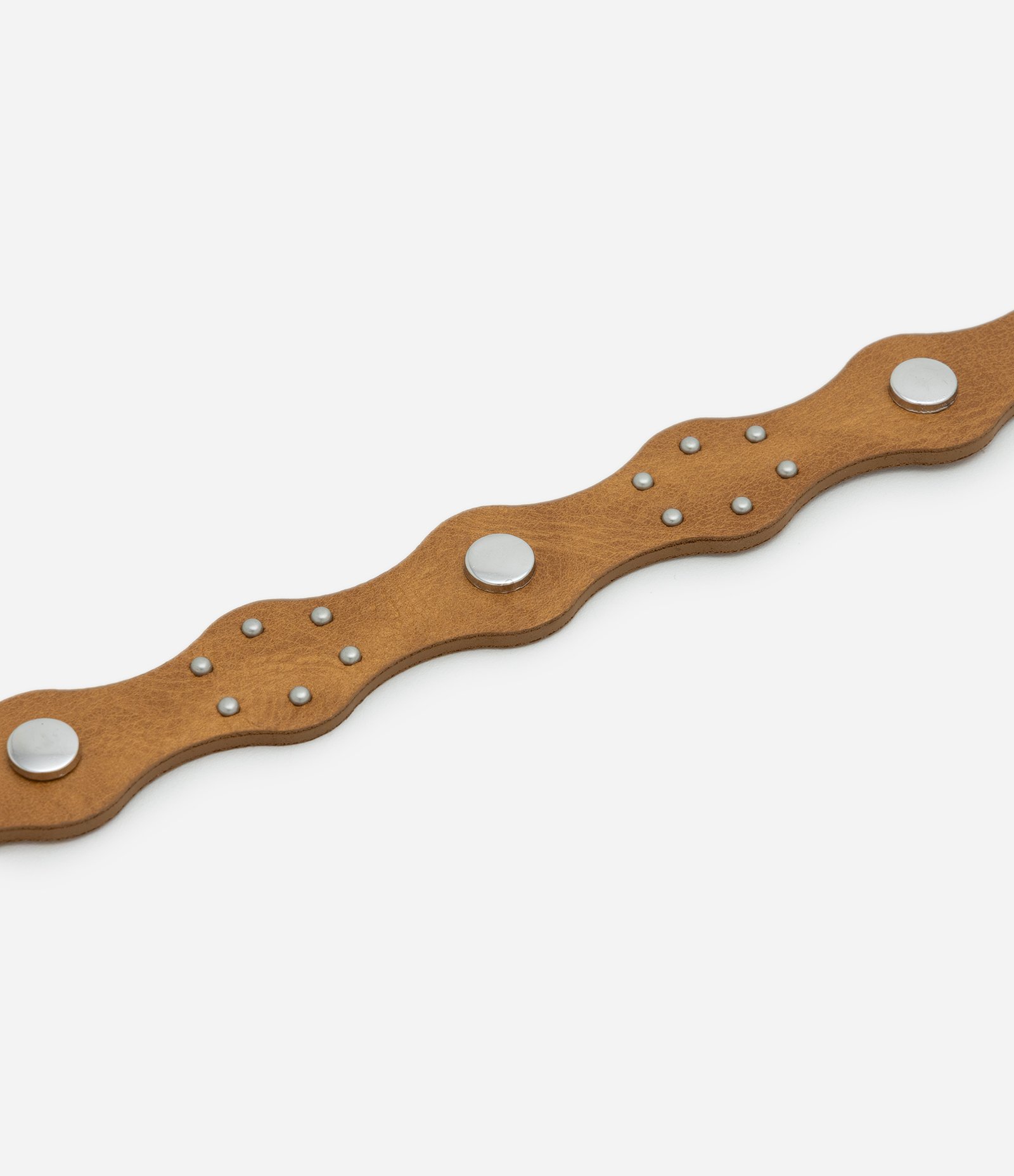 Cinto Boho com Estrutura Ondulada e Detalhes em Metal Bege 3