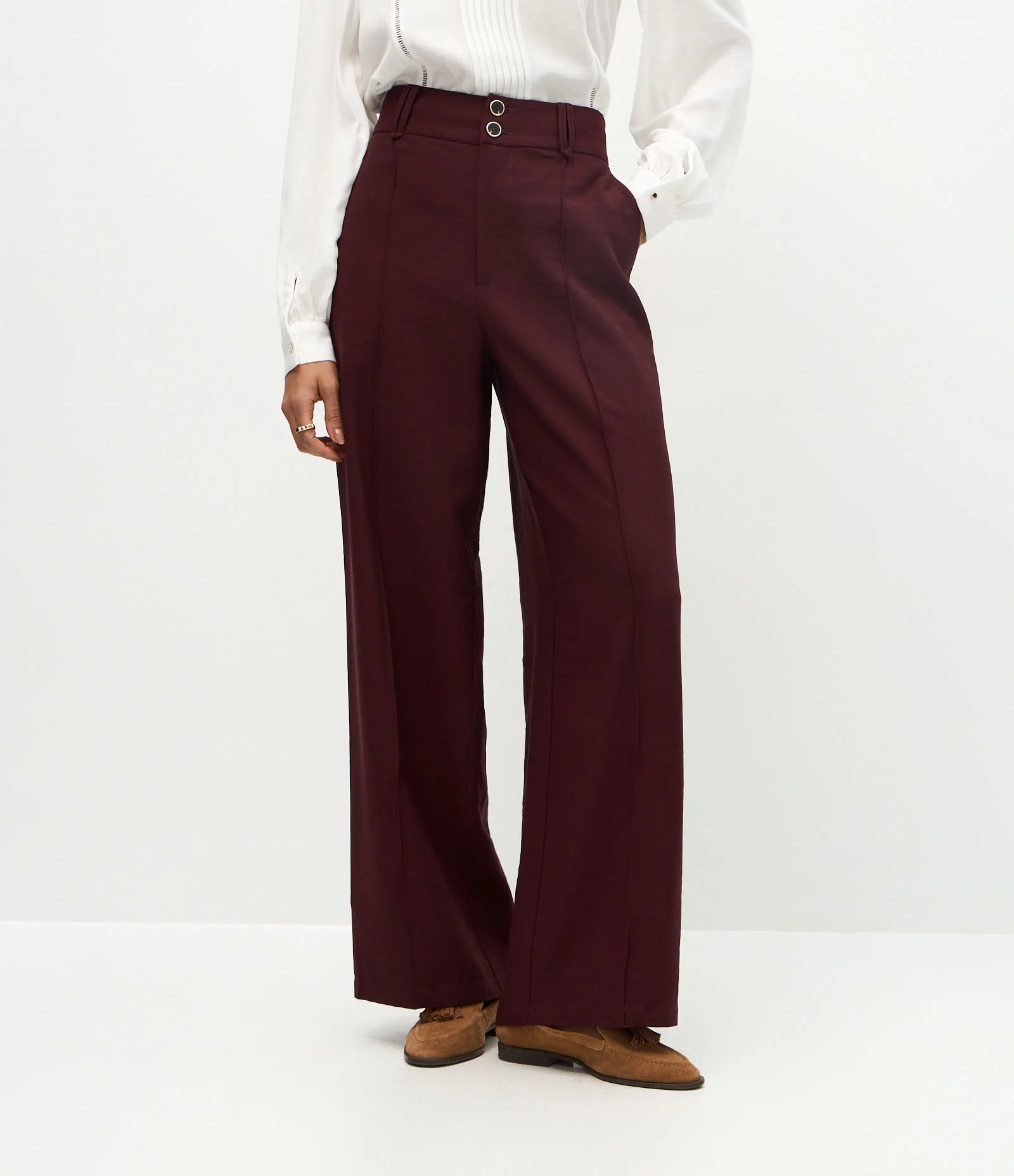Calça Wide Leg em Viscose com Cós Alto e Botões Frontais Vinho 3