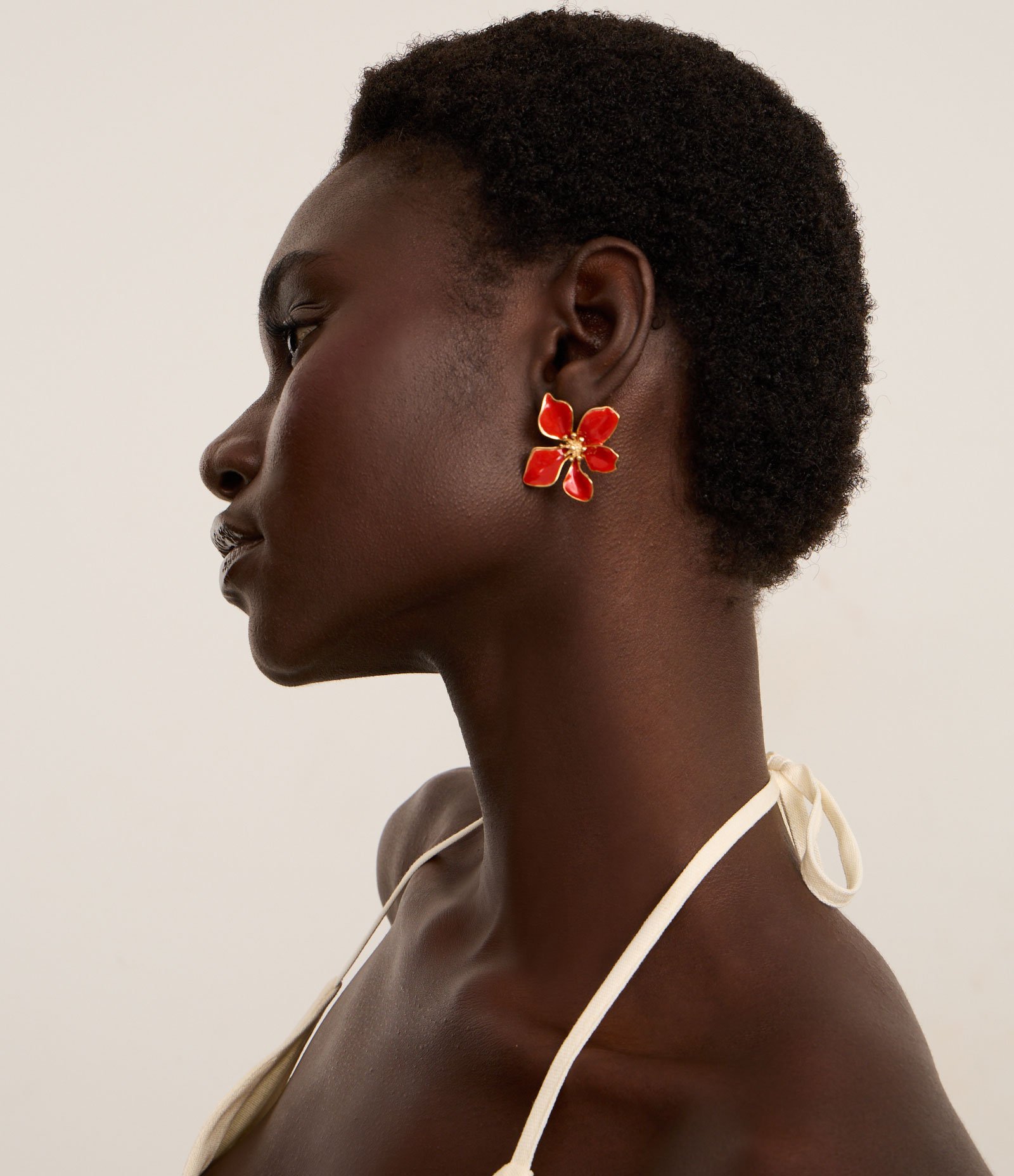 Brinco Botão com Forma de Flor Esmaltada Vermelho 1
