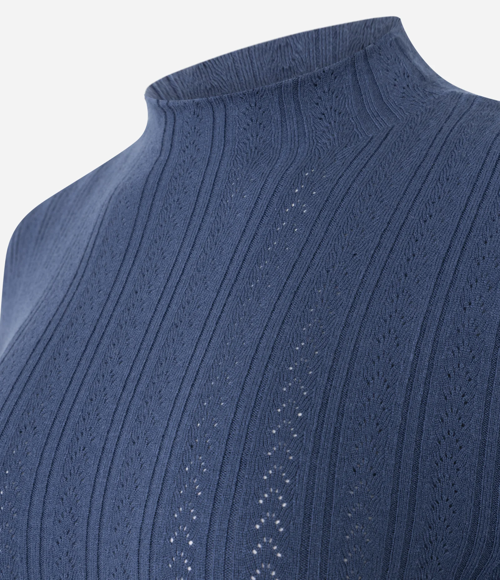 Blusa Regular em Tricô com Ponto Furadinho Azul 6
