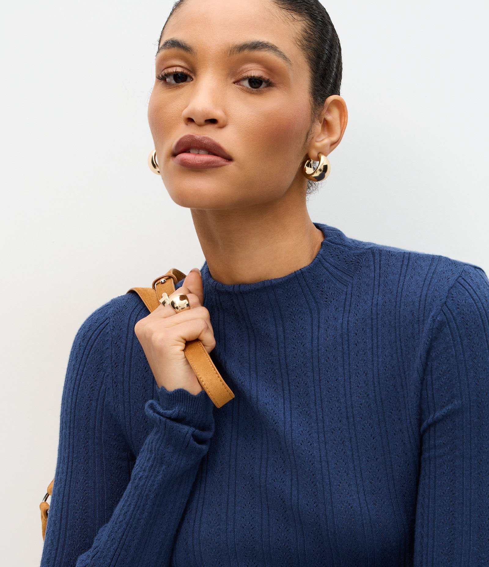 Blusa Regular em Tricô com Ponto Furadinho Azul 3