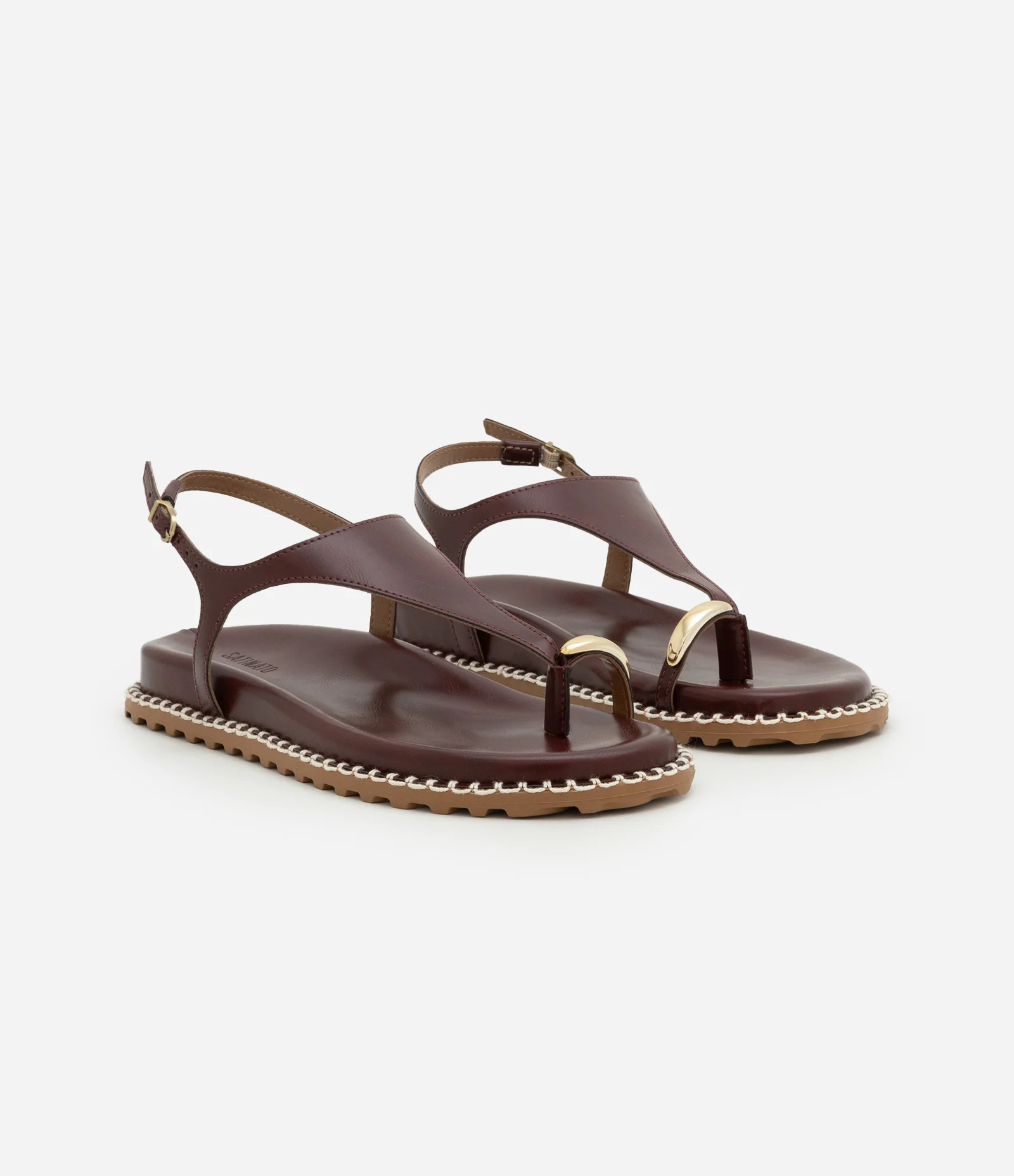 Sandália Rasteira com Dedeira e Detalhe Bold Vinho 2