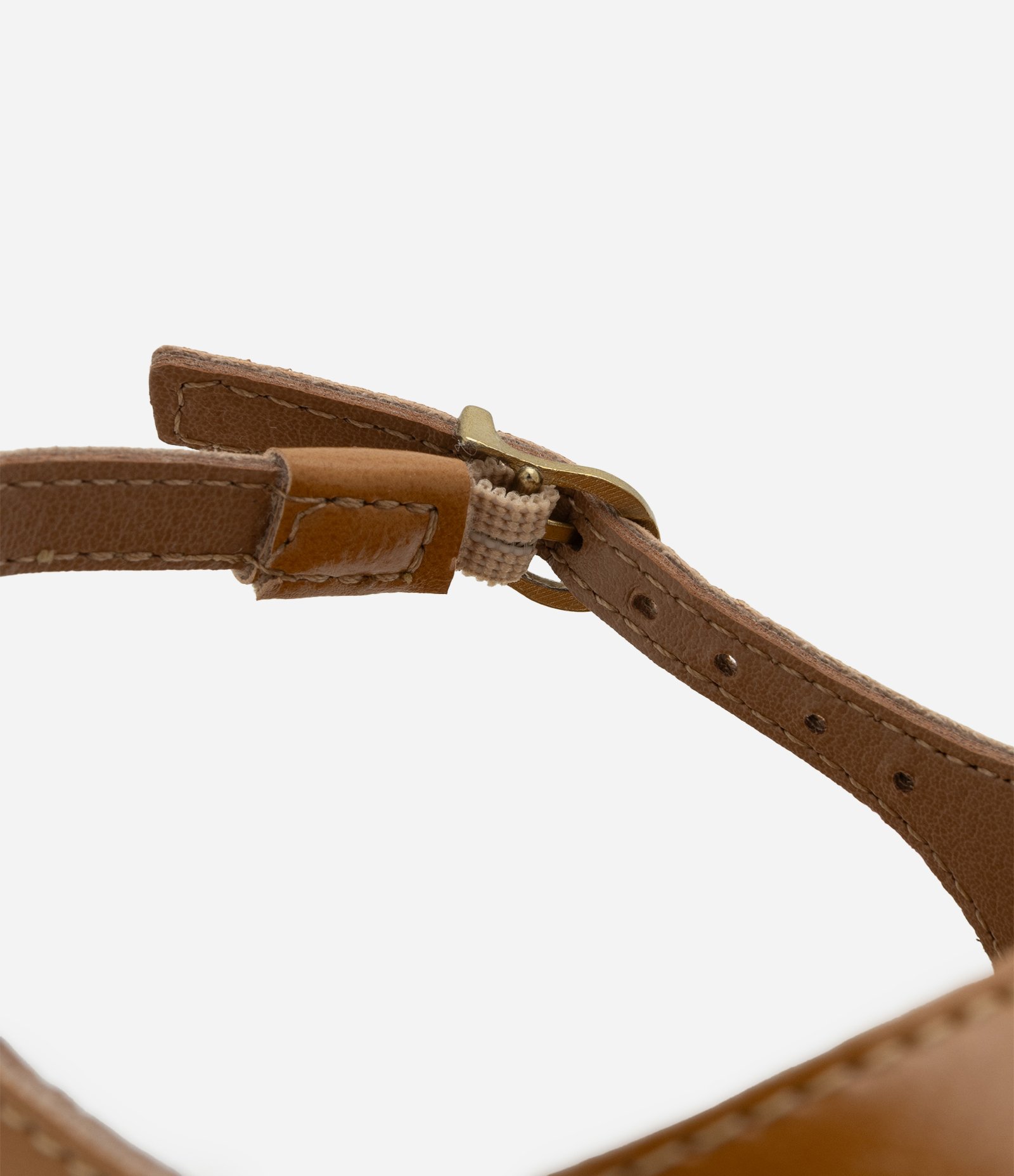 Sandália Rasteira com Dedeira e Detalhe Bold Marrom Caramelo 4