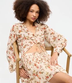 Blusa Bata em Chiffon com Babados no Decote e Estampa Floral