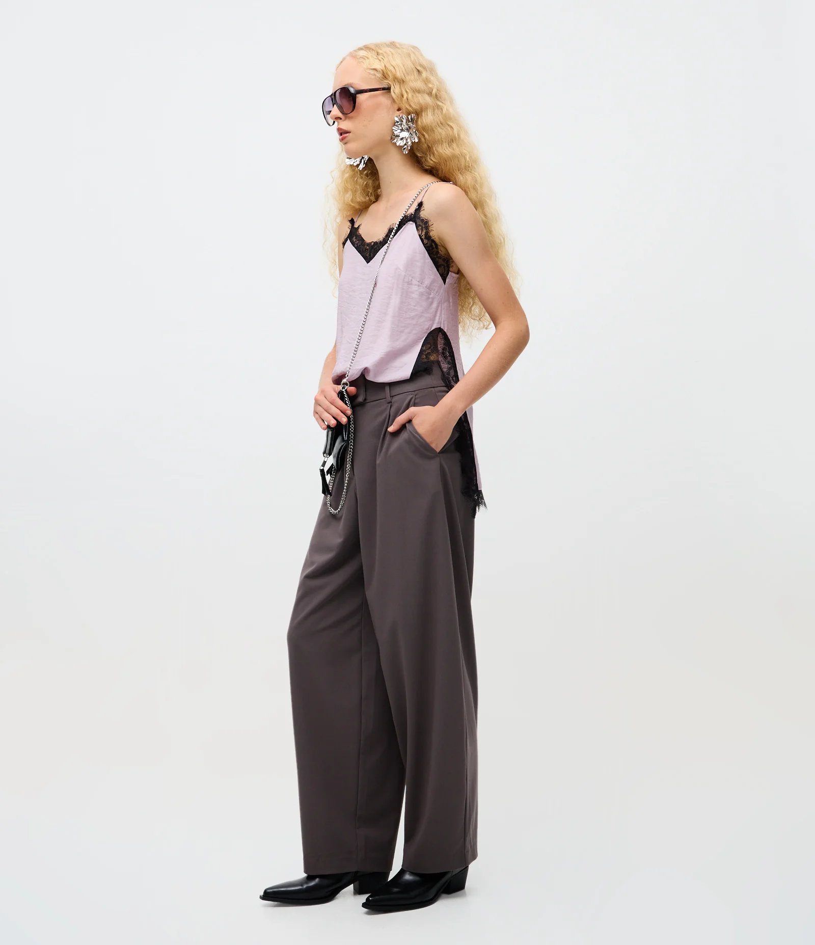 Calça Barrel Alfaiatada com Recortes Frontais Cinza 1