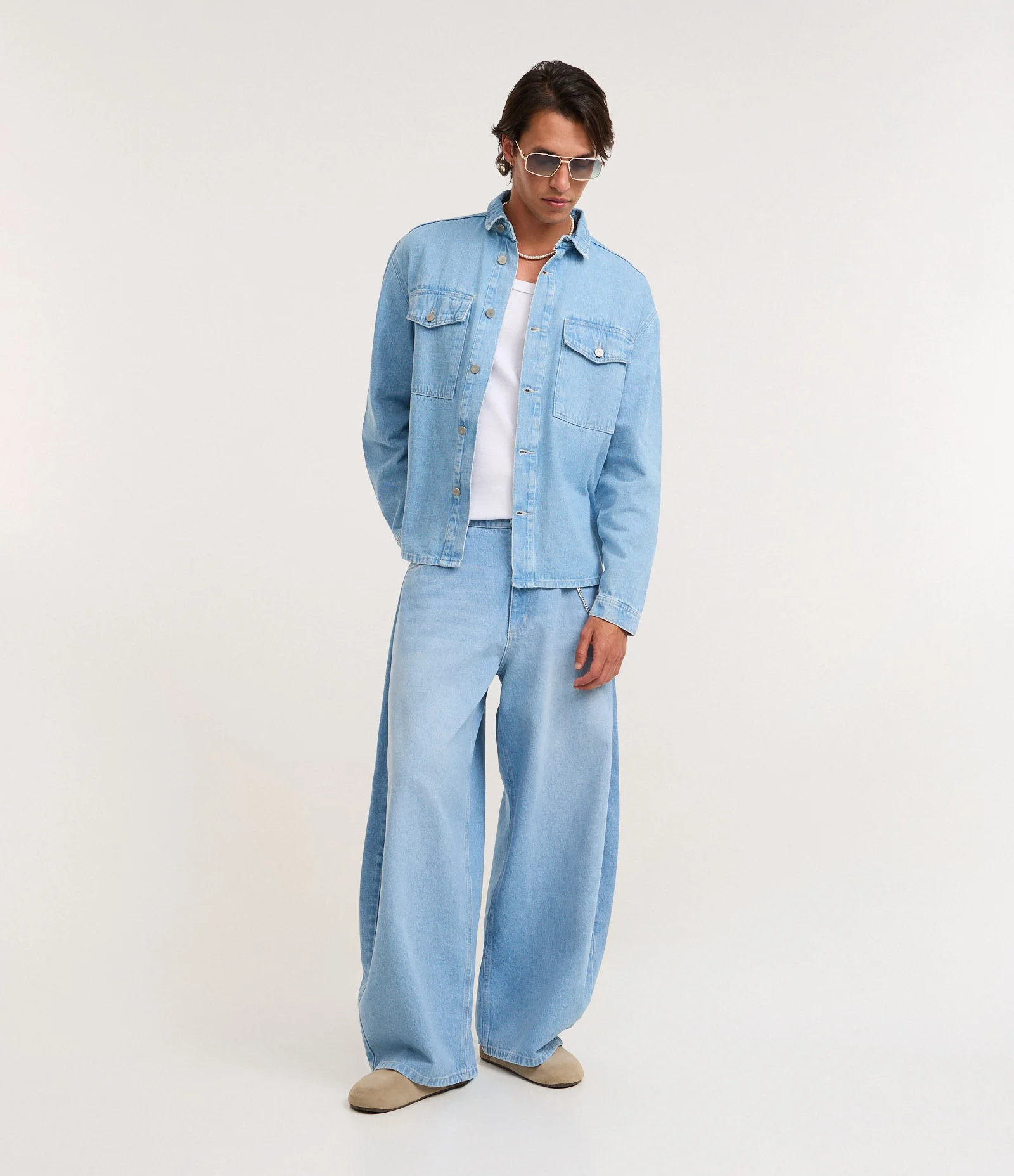 Camisa Oversized Boxy em Jeans com Efeito Marmorizado Azul Claro 2