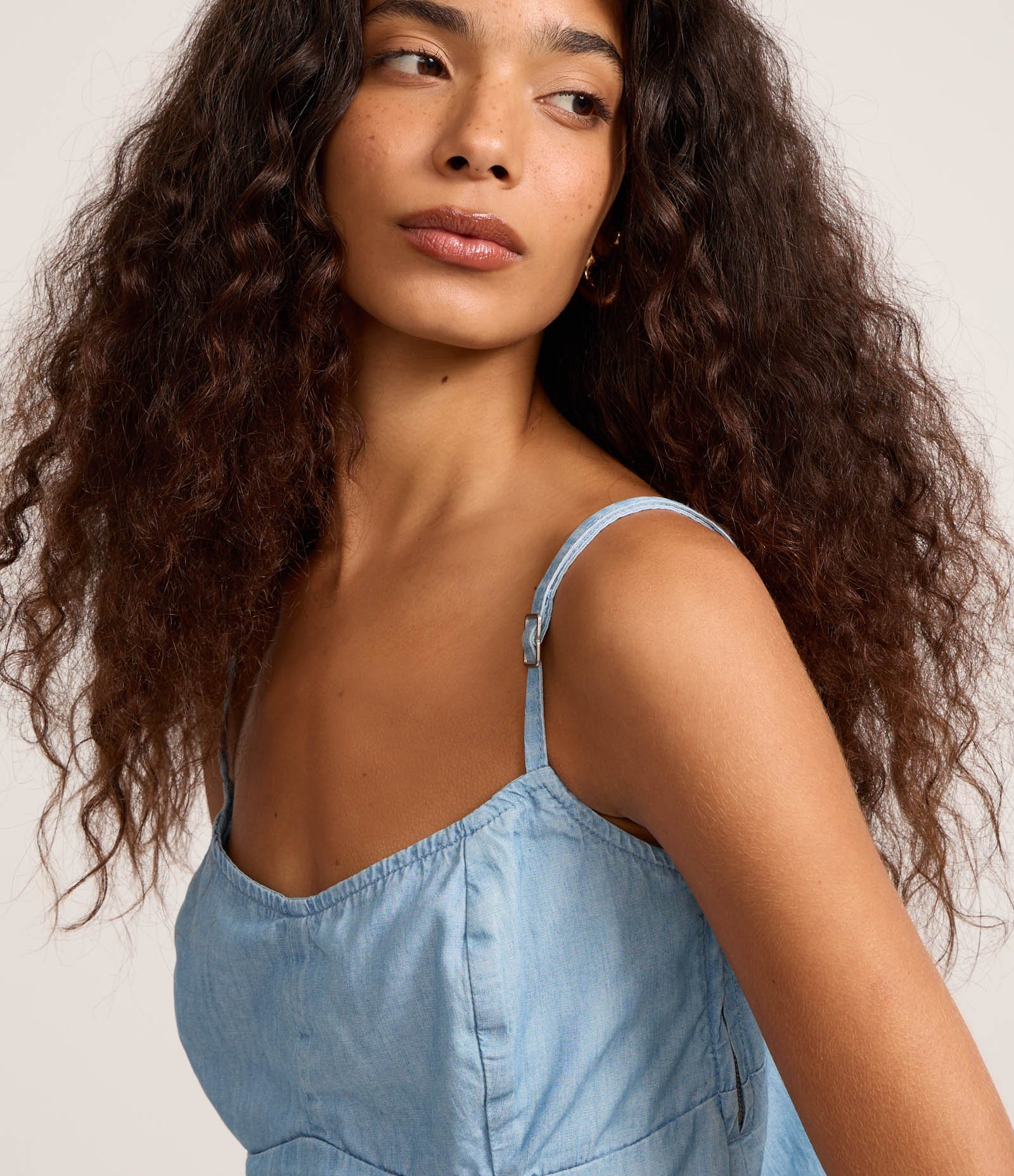 Blusa de Alça em Jeans com Decote Reto Claro 3