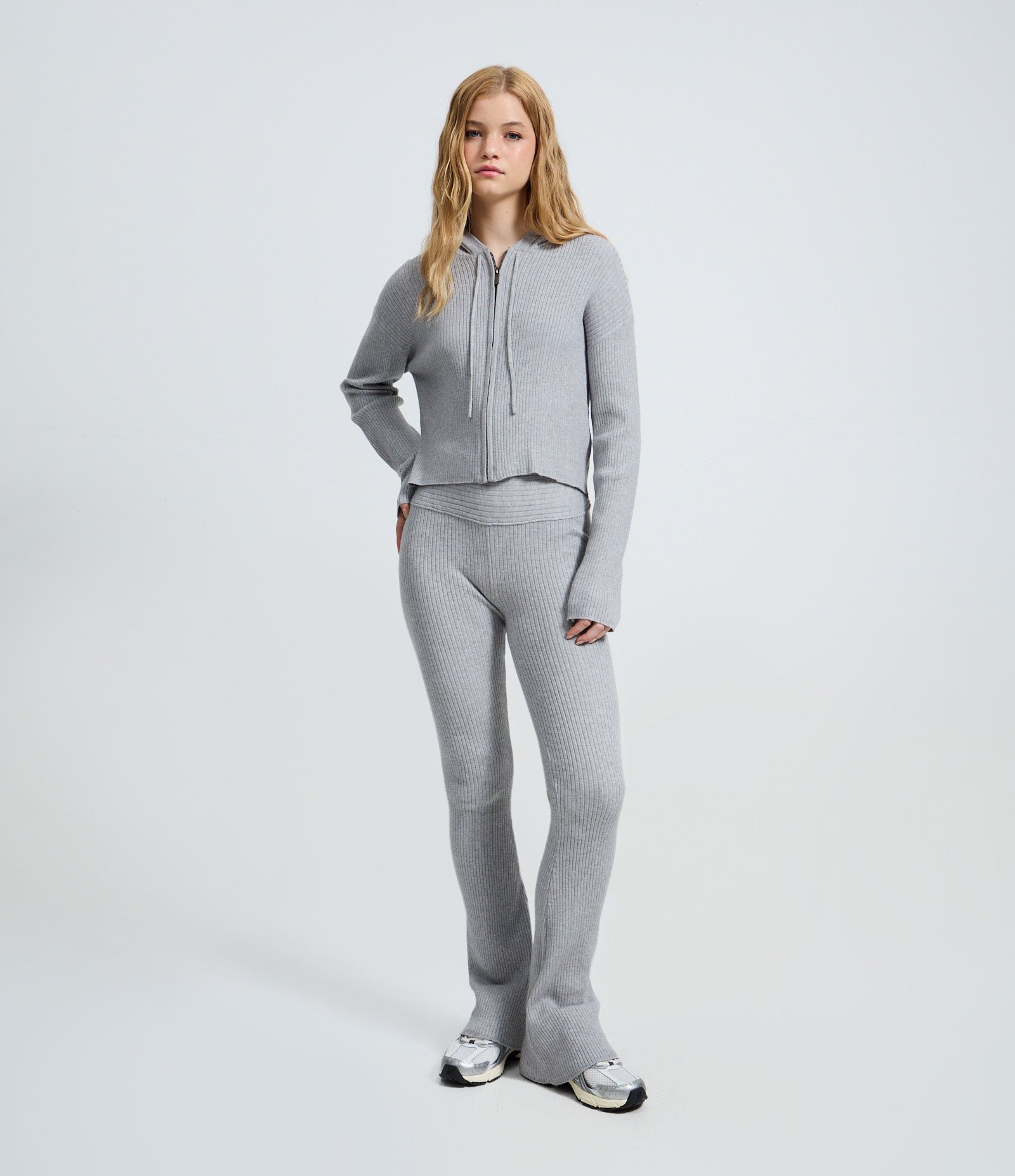 Calça Flare em Tricô Cinza 1