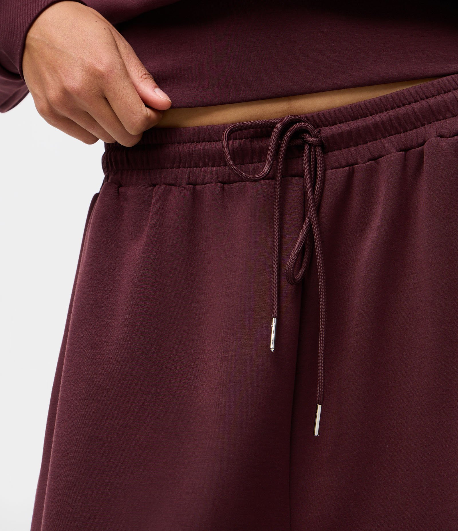 Calça Barrel em Malha com Amarração na Cintura Bordô 4