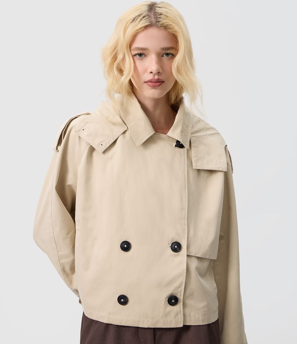 Trench Coat Cropped com Capuz e Ajustes Off White