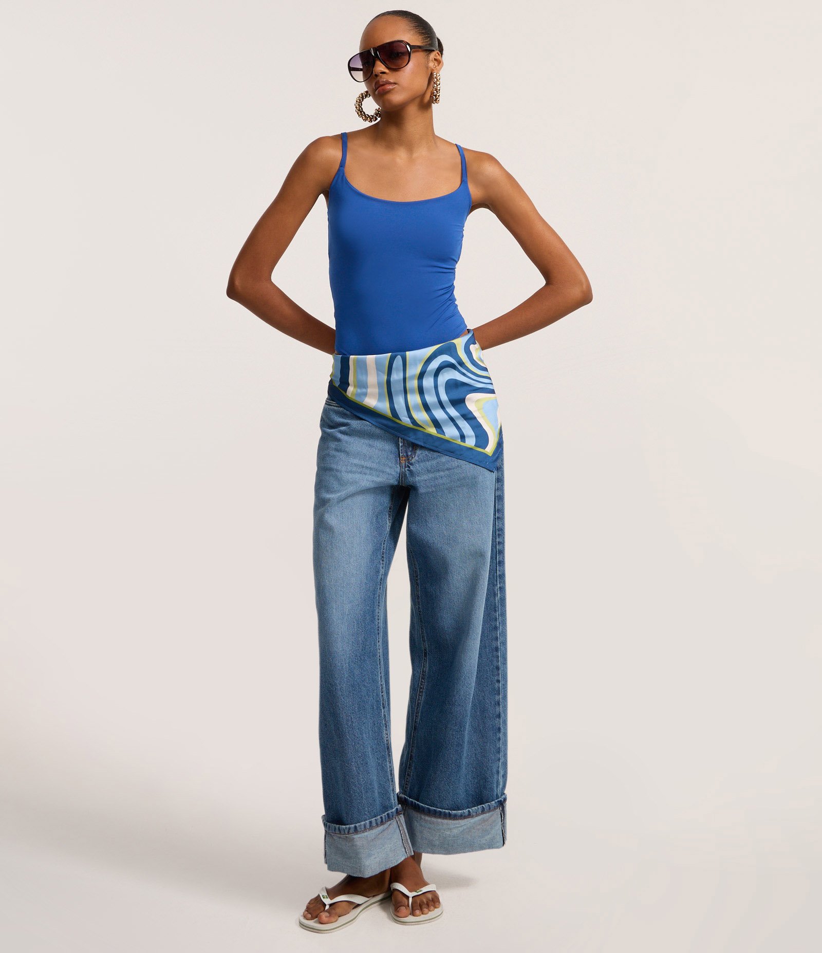 Body em Microfibra Frente Única com Alça Fina Azul 2