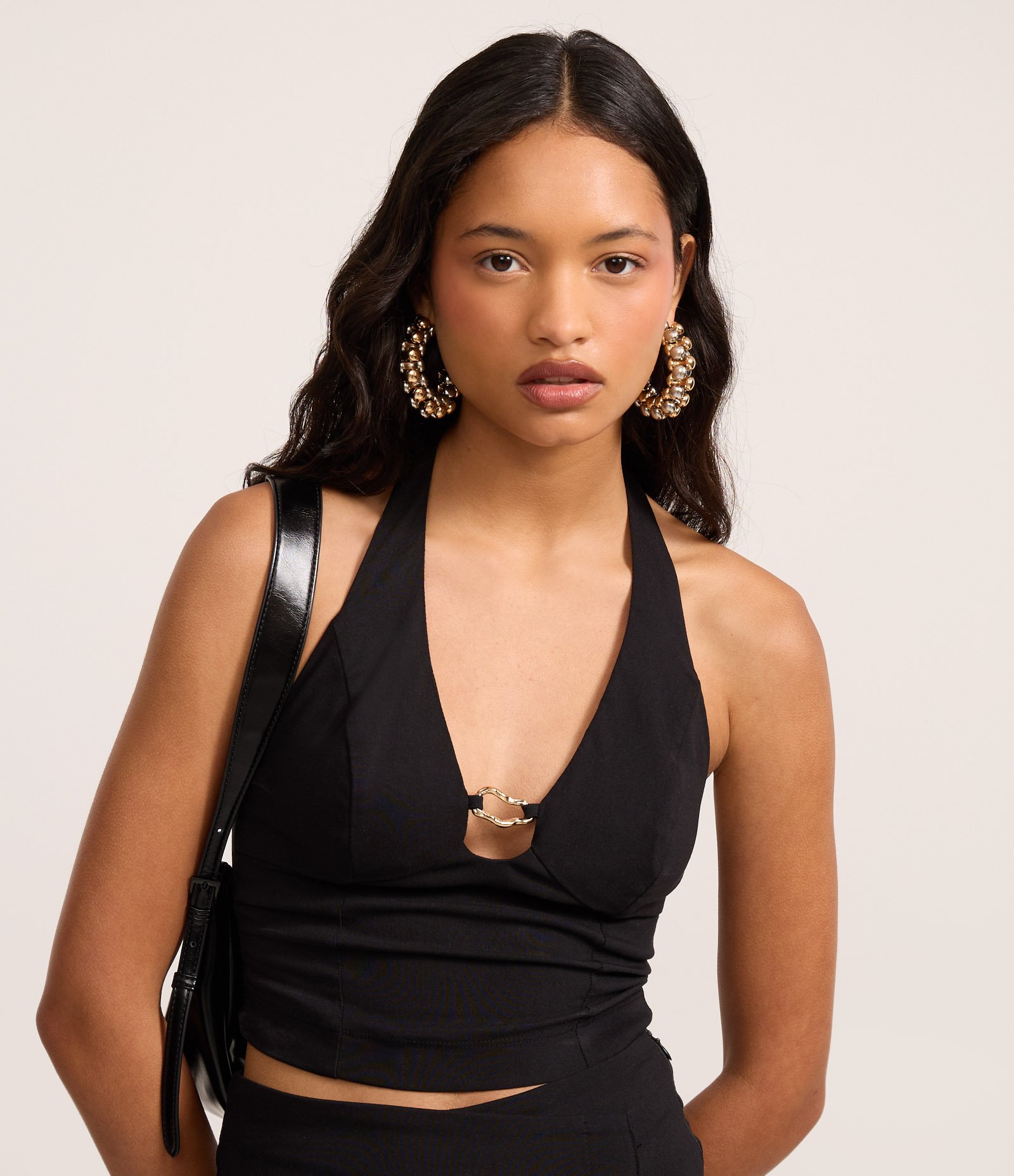 Blusa com Frente Única em Bengaline com Aviamento no Busto Preto 1