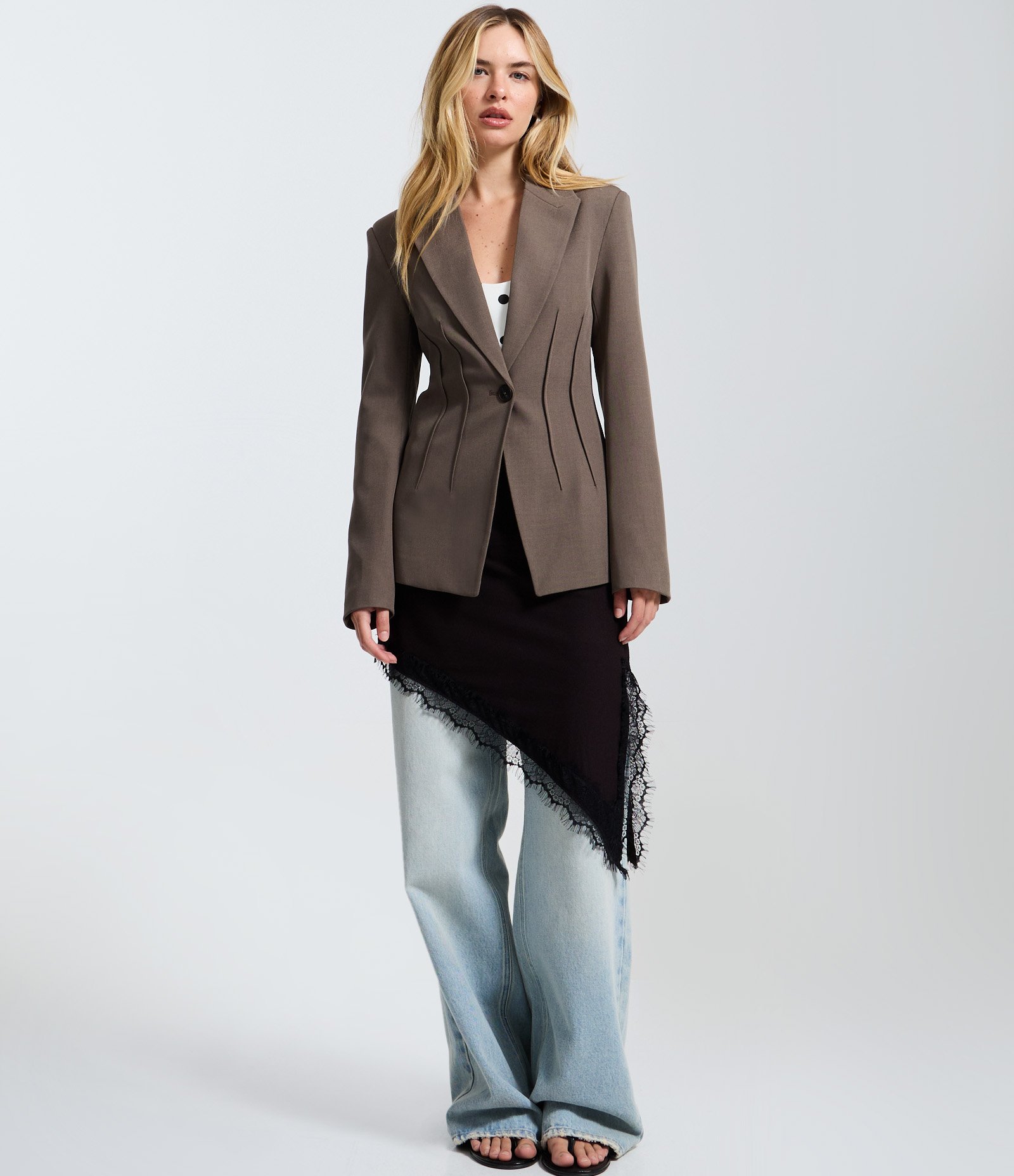 Blazer Hourglass em Alfaiataria Marrom 2