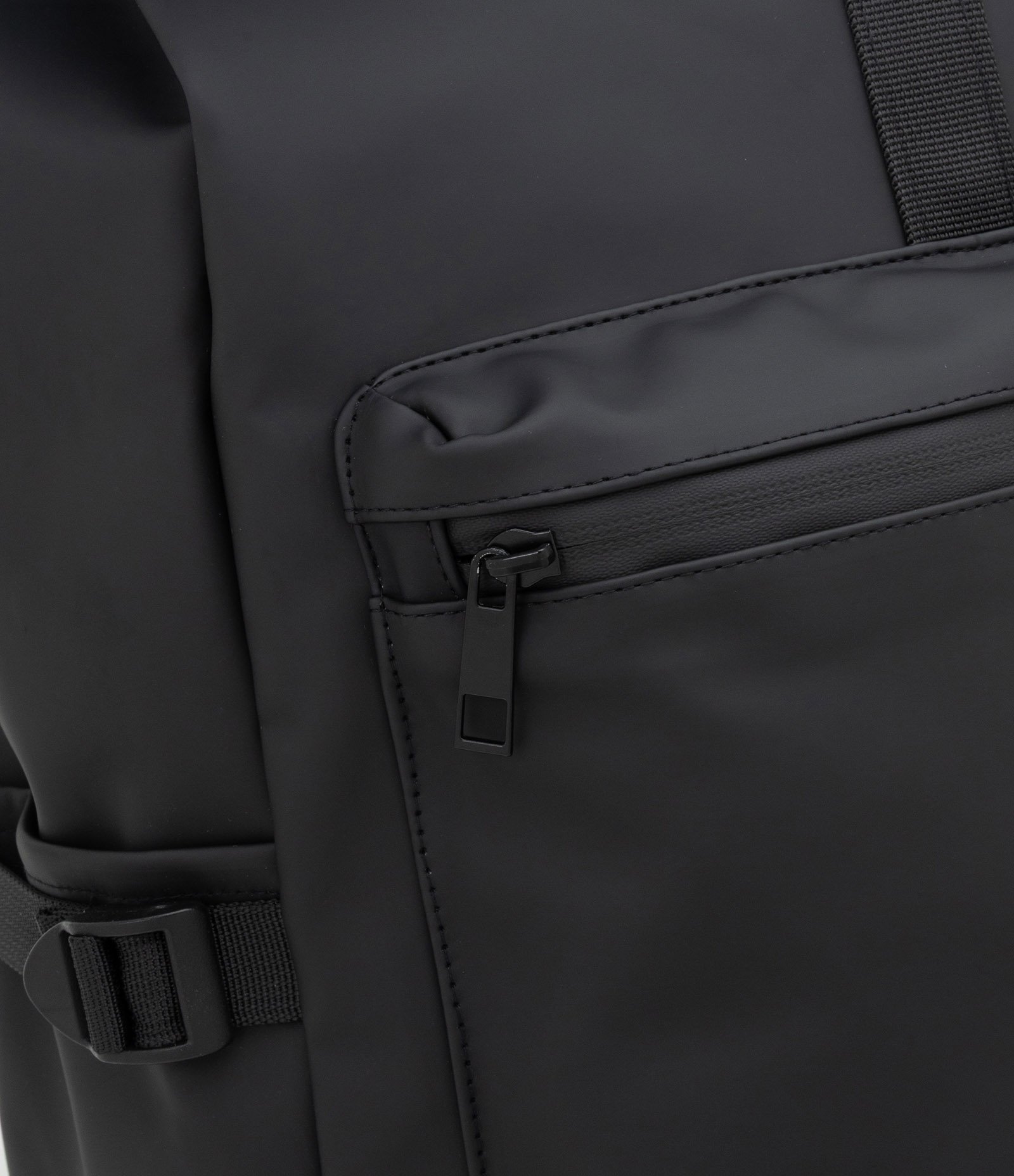 Mochila Emborrachada com Fechamento Ajustável Preto 9