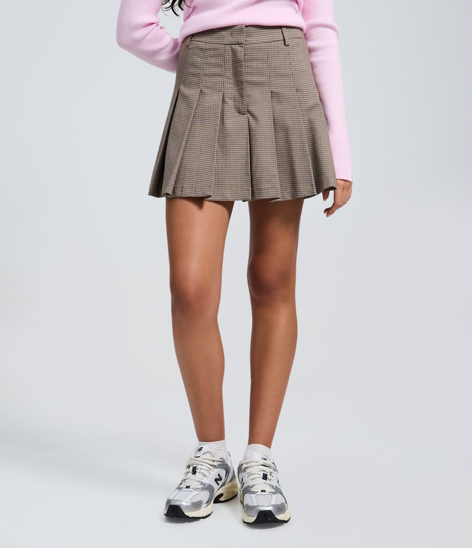 Short Saia Alfaiatado em Xadrez com Plissado Marrom 3