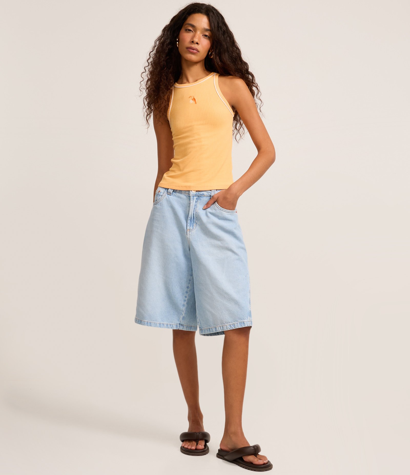 Regata em Ribana com Viés Contrastante e Bordado Ícone Chamois 2