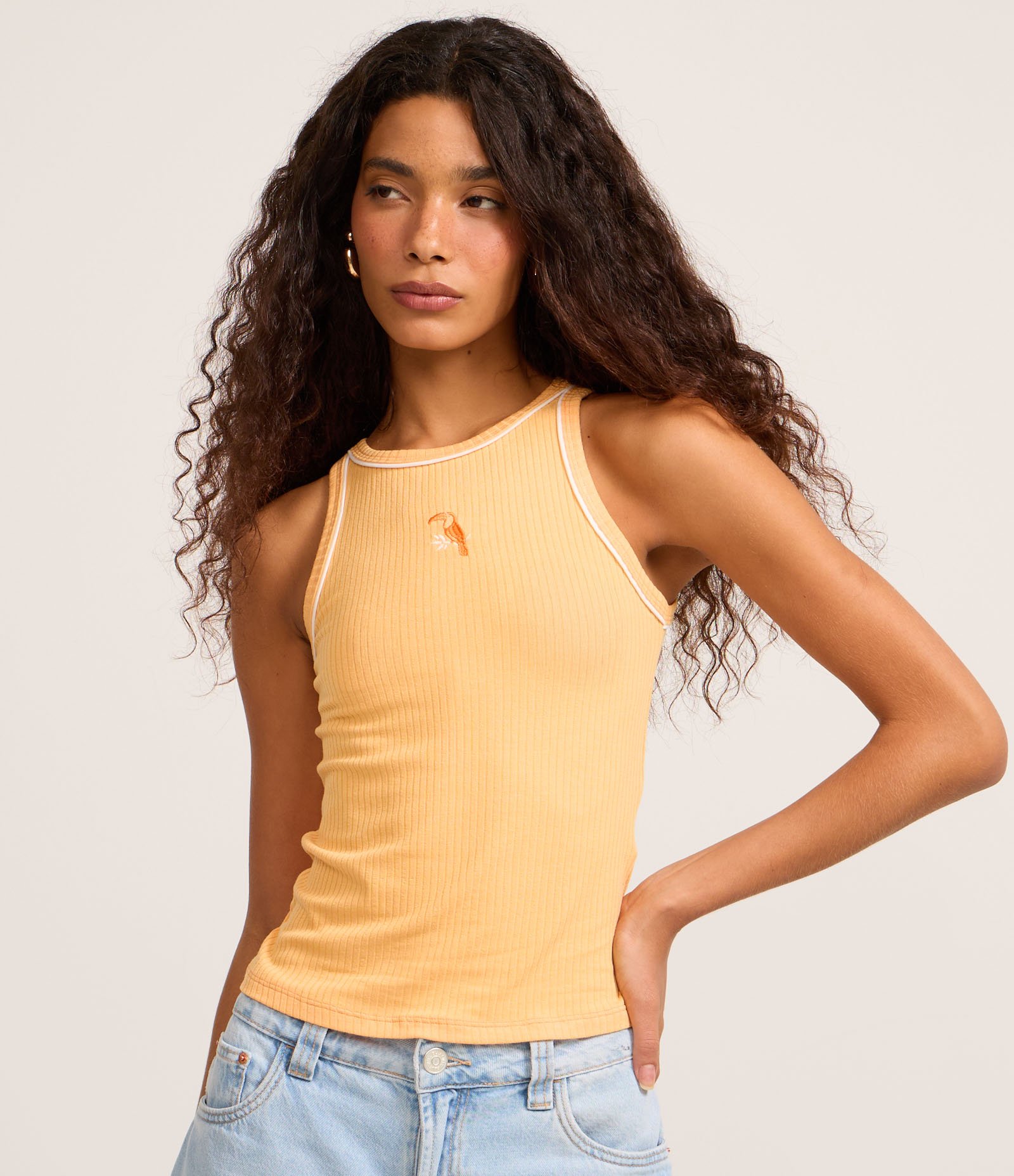 Regata em Ribana com Viés Contrastante e Bordado Ícone Chamois 3