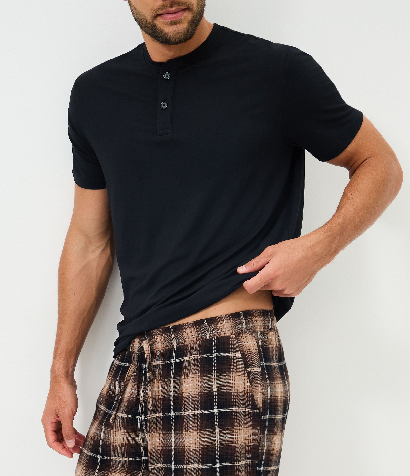 Pijama Curto Henley Manga Curta com Bermuda Xadrez Marrom 3