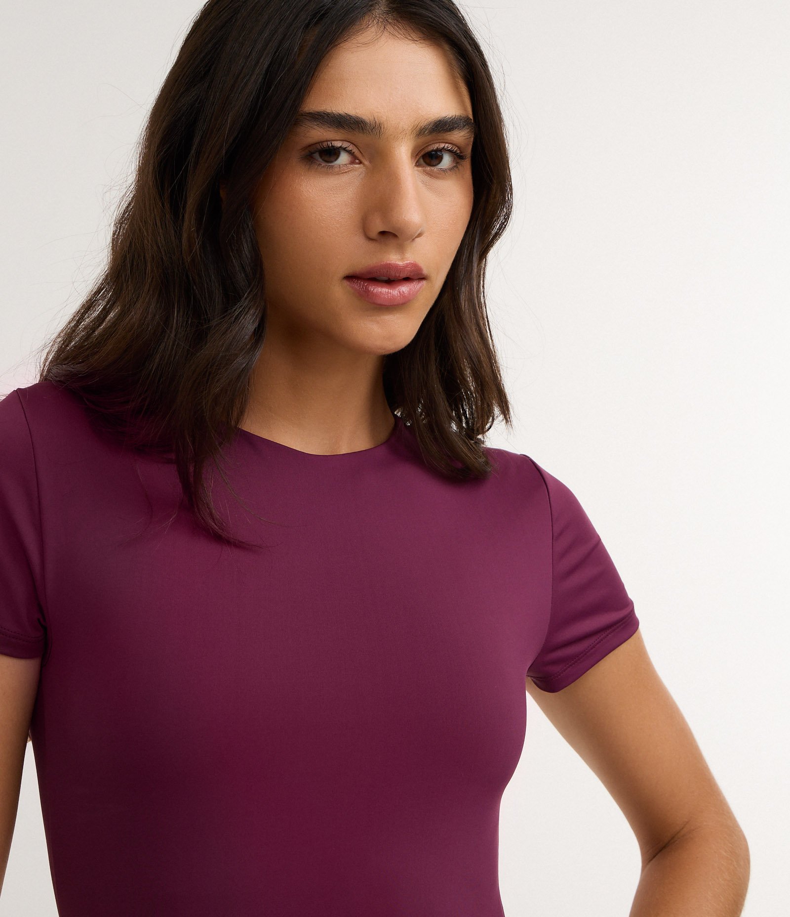 Body Básico em Poliamida com Mangas Curtas Vinho 3