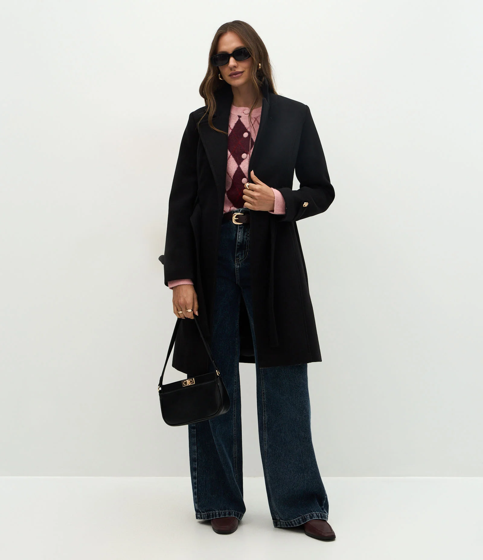 Casaco em Polyvelour com Faixa de Amarração e Botões Metalizados Preto 2