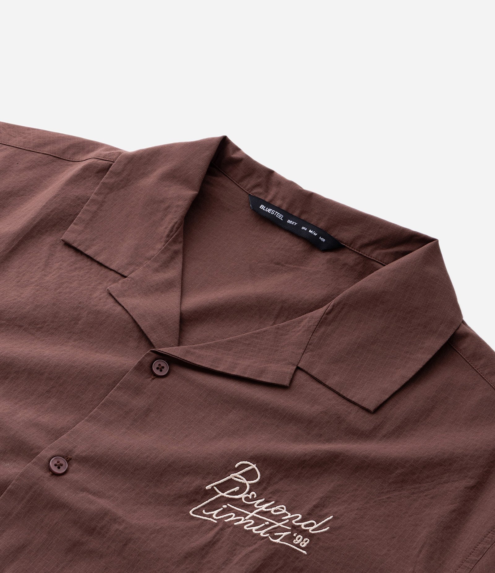 Camisa Boxy Manga Curta Texturizada com Lettering Bordado Marrom 9