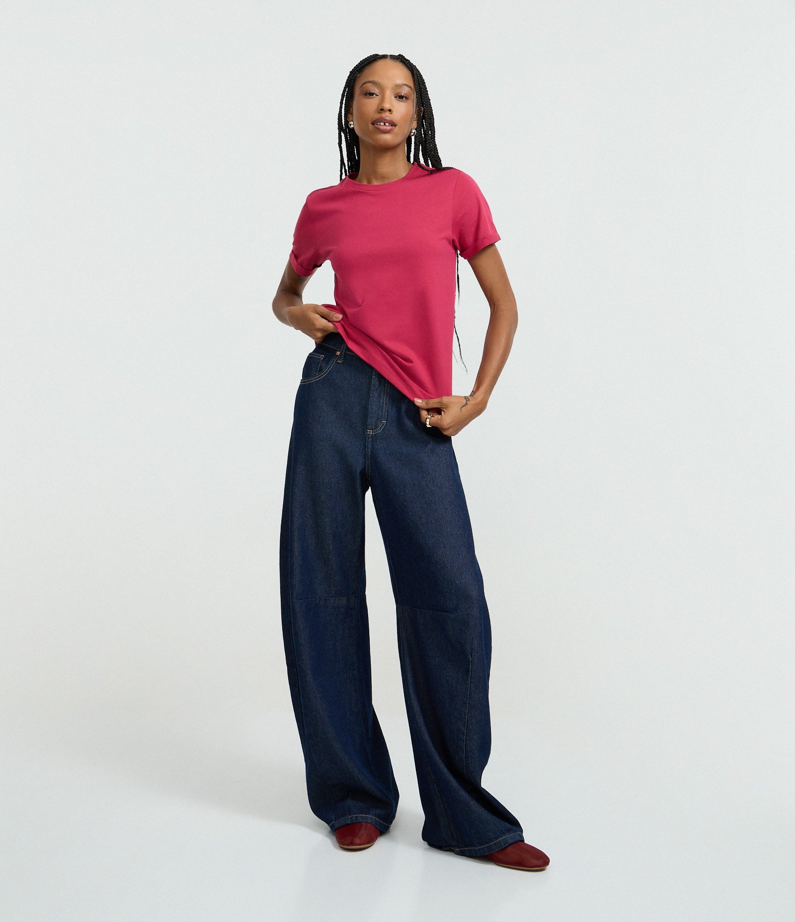 Camiseta Regular em Algodão com Manga Dobrada Vermelho 2