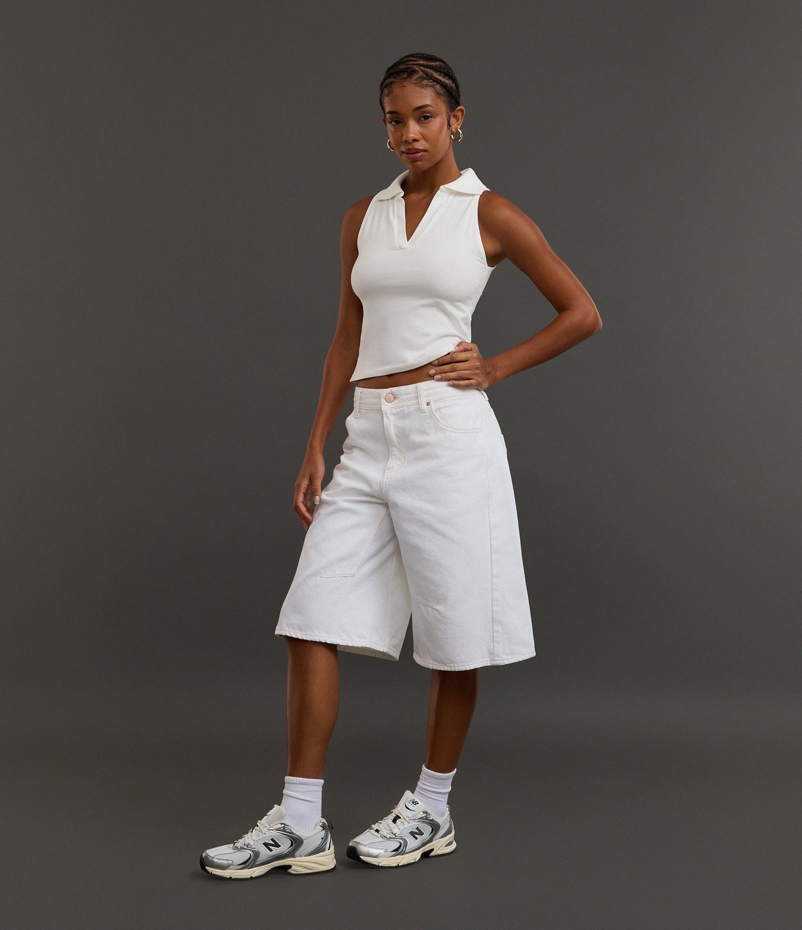 Blusa Polo em Decote V Sem Mangas Branco 2