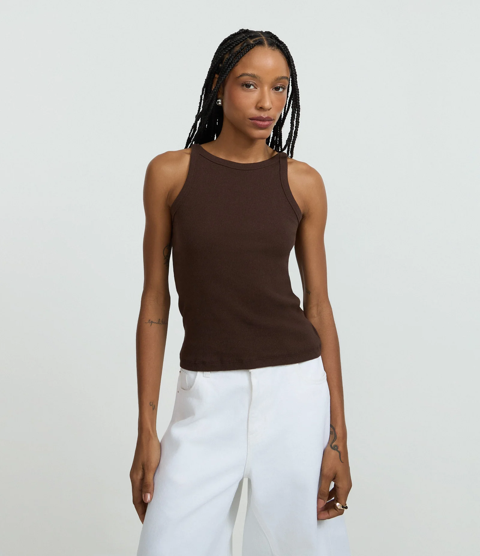 Blusa Regata Canelada em Ribana de Algodão Marrom 1