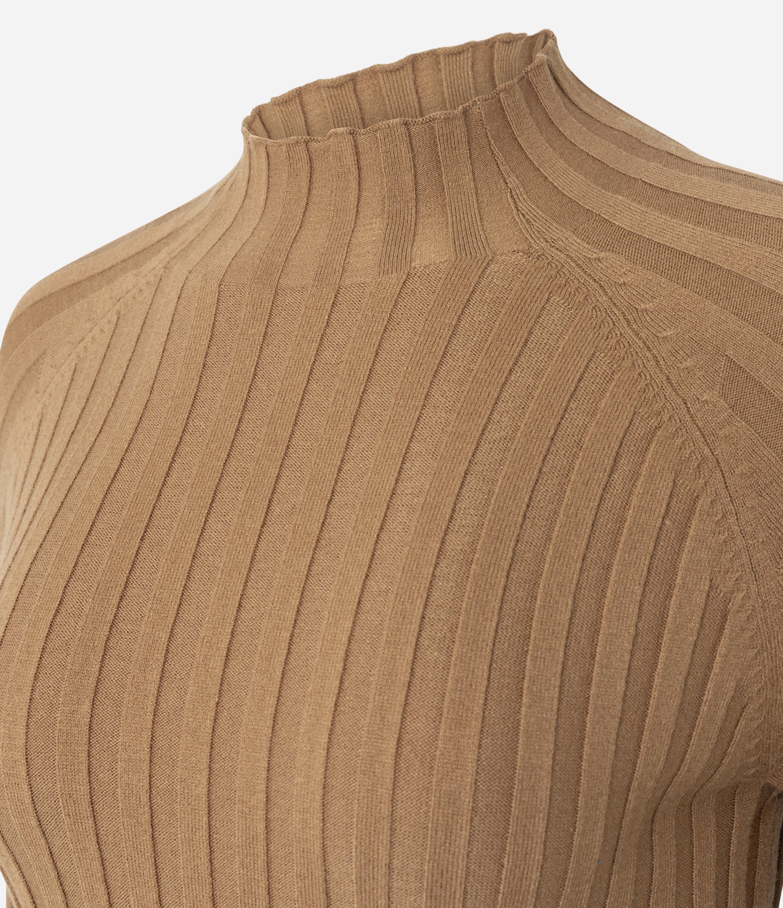 Blusa em Tricô com Gola Alta e Manga Longa Bege 2