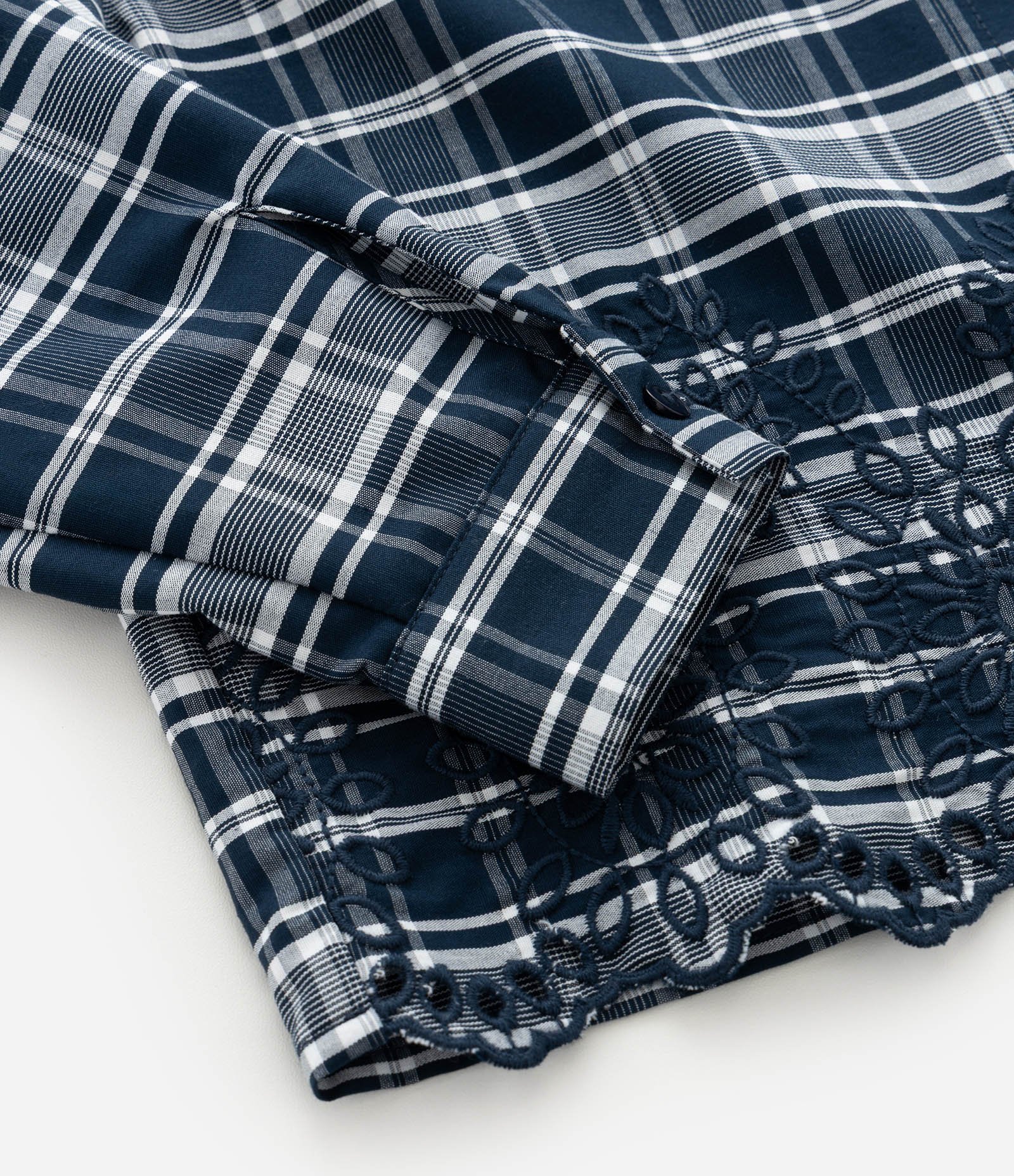 Camisa Infantil de Alfaiataria Xadrez com Laise Bordada na Barra – Tam 5 a 14 Anos Azul/Branco 4