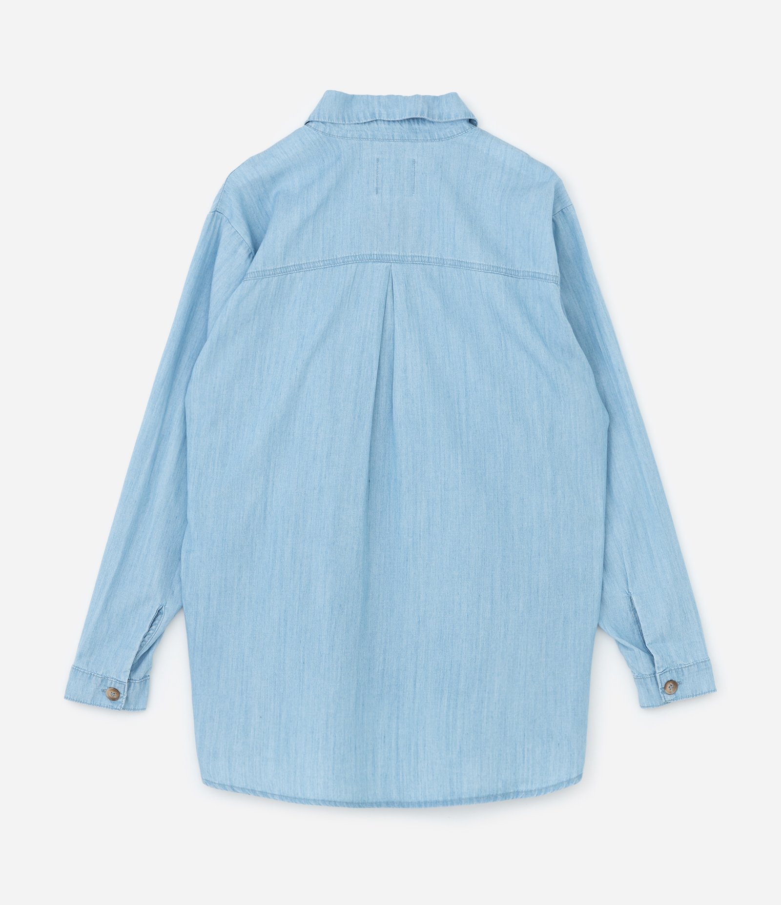 Camisa em Jeans com Bolsos Frontais Curve & Plus Size Azul 2