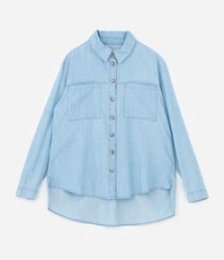 Camisa em Jeans com Bolsos Frontais Curve & Plus Size