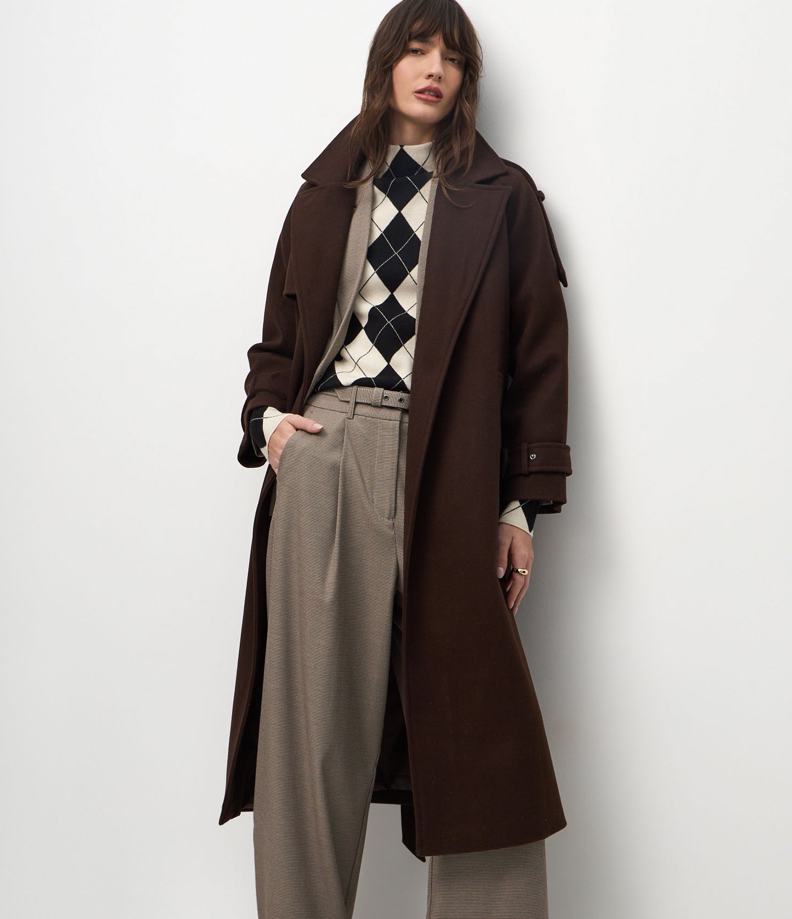 Trench Coat em Polyvelour com Faixa para Amarração Marrom 3