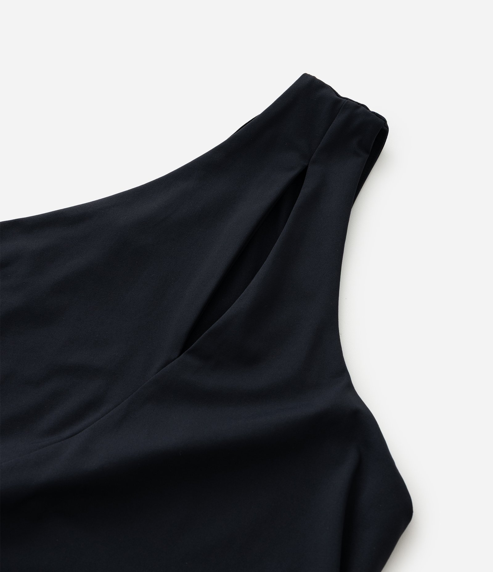 Blusa Ombro Só em Poliamida com Cut Out Preto 7