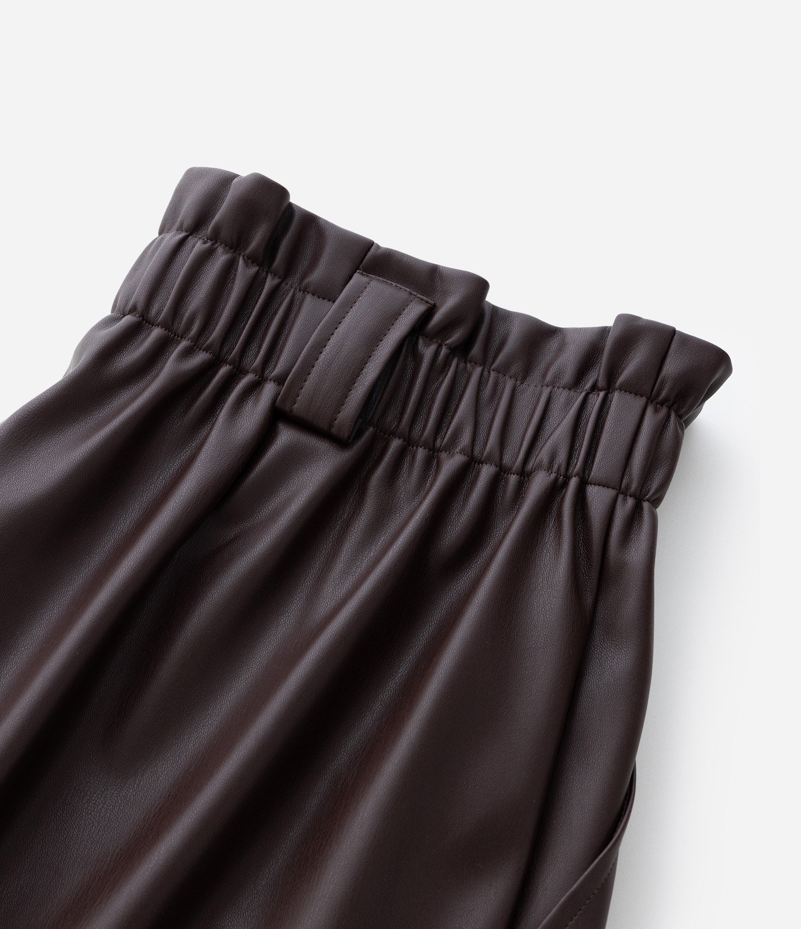 Short Clochard em PU com Faixa Curve & Plus Size Marrom 4