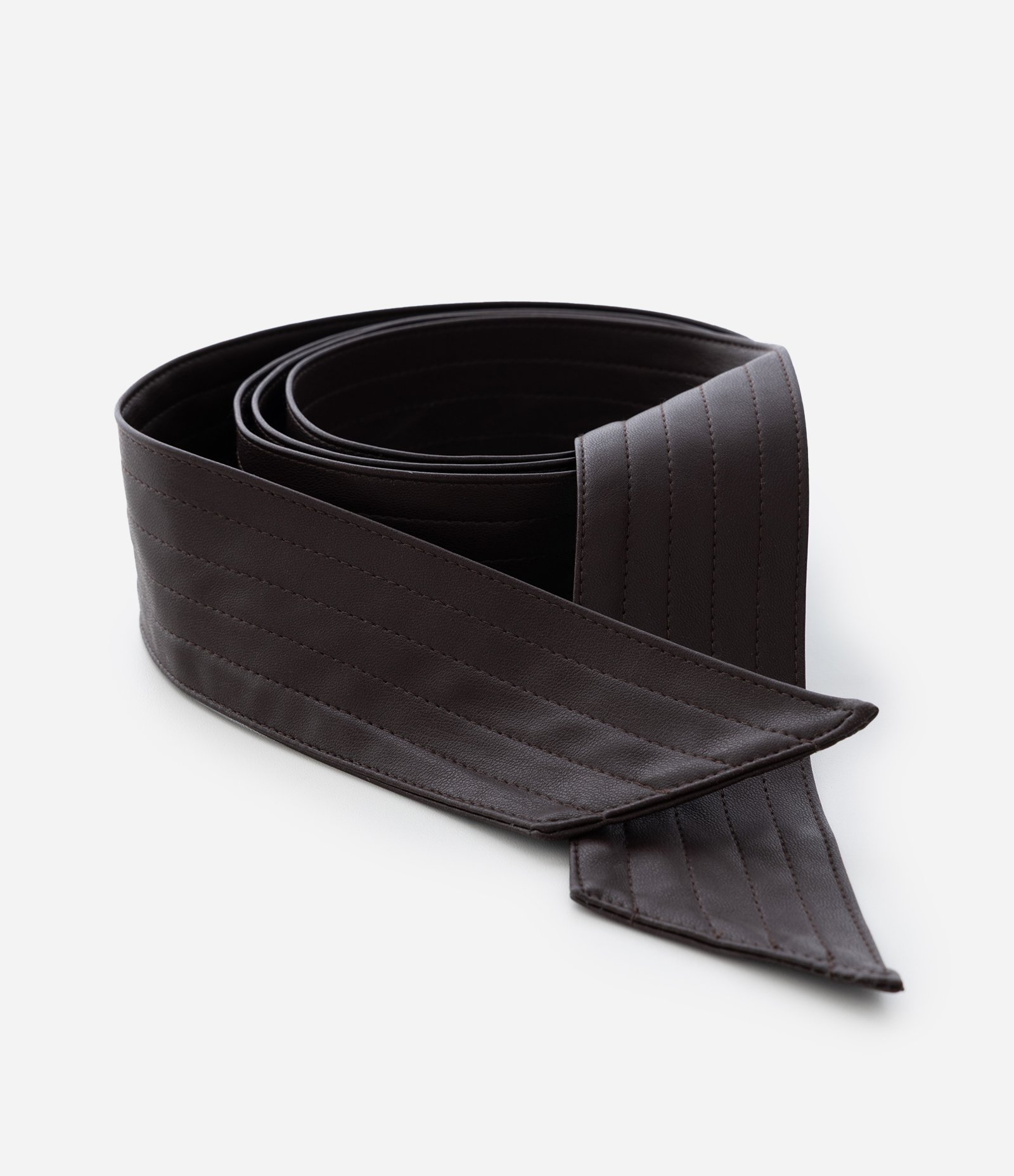 Short Clochard em PU com Faixa Curve & Plus Size Marrom 7