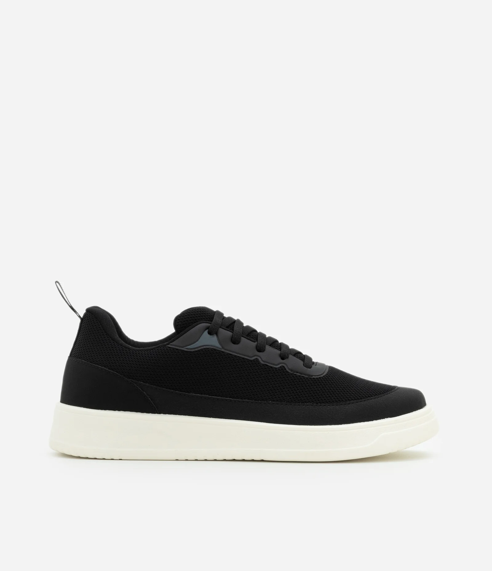 Tênis Knit Casual com Recortes e Sola EVA Preto 1