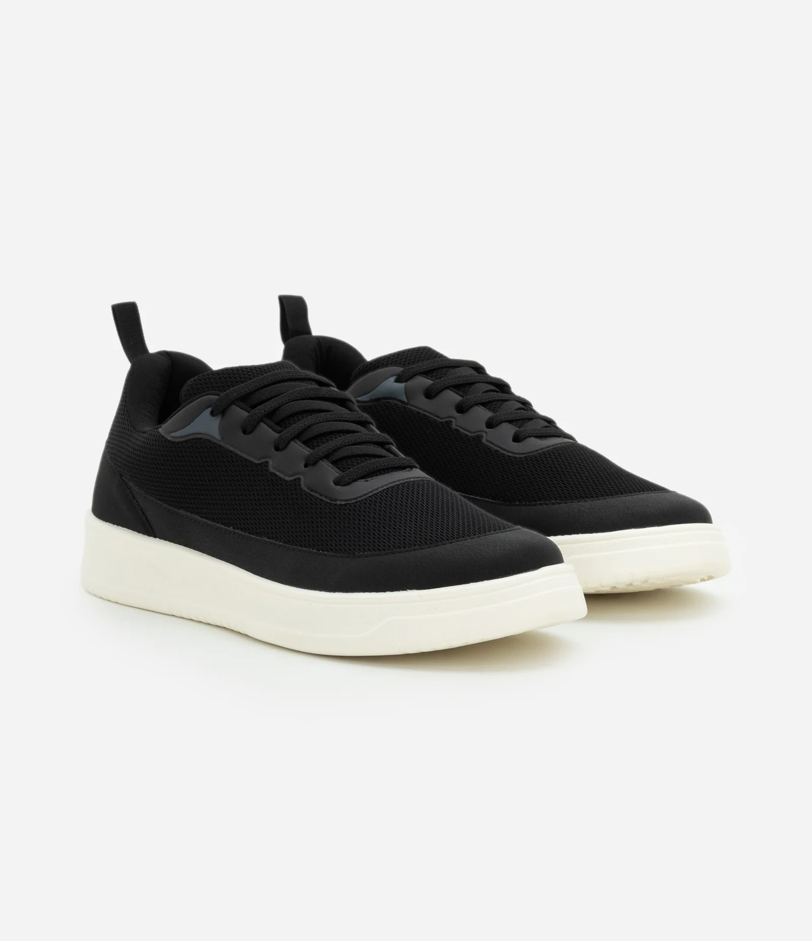 Tênis Knit Casual com Recortes e Sola EVA Preto 2