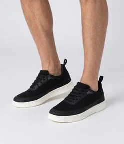 Tênis Knit Casual com Recortes e Sola EVA